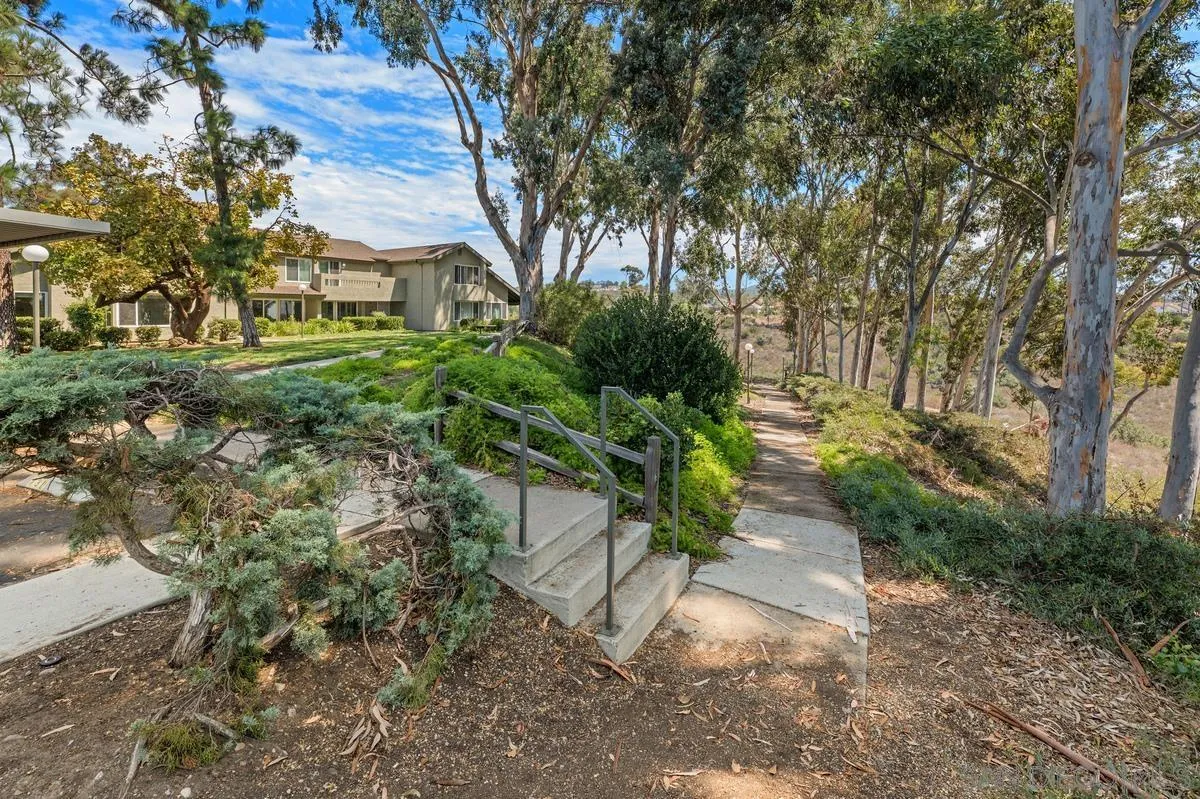 https://cdn.realtyfeed.com/cdn/127/250038015/2ff08278d2f74adbac9177e0fc7e1403.webp