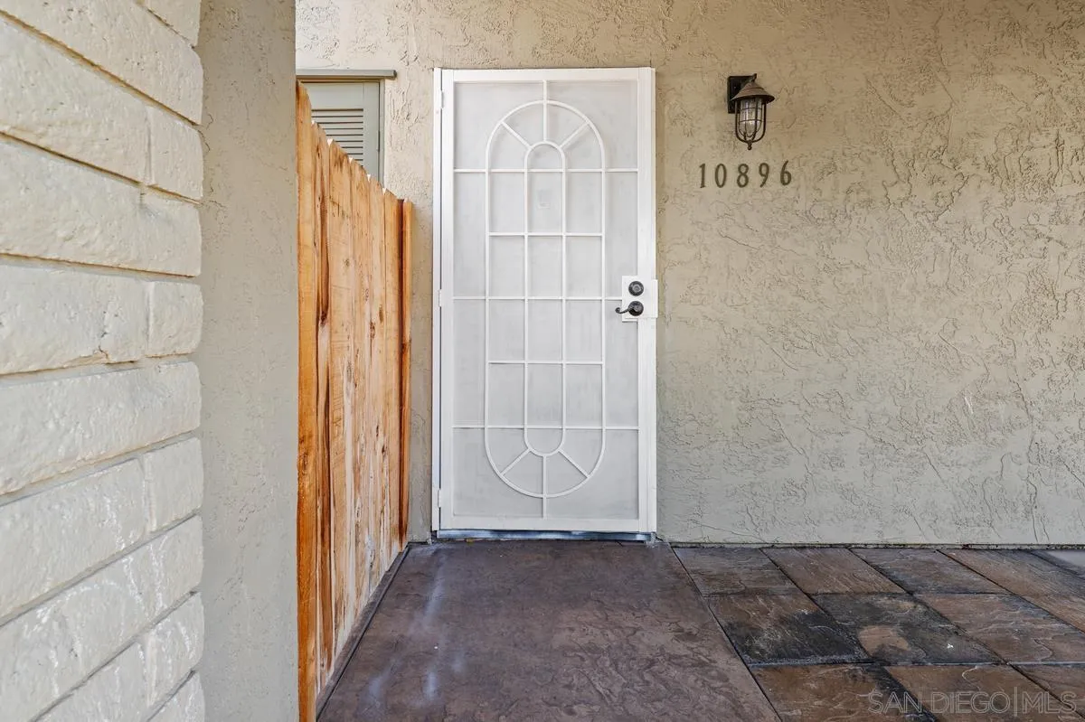 https://cdn.realtyfeed.com/cdn/127/250038015/80062996c53bb483c48803d39eeb88c0.webp