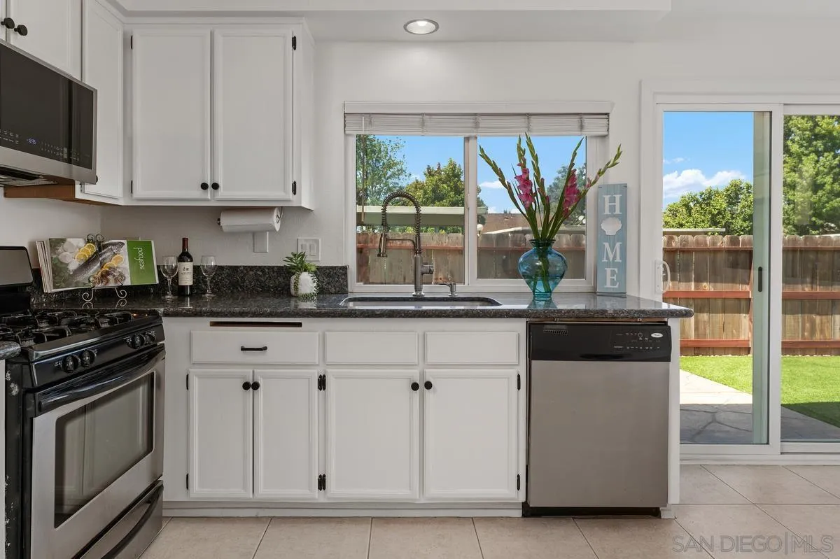https://cdn.realtyfeed.com/cdn/127/250038015/8aa6a415e68999e0d09bb409976599ed.webp