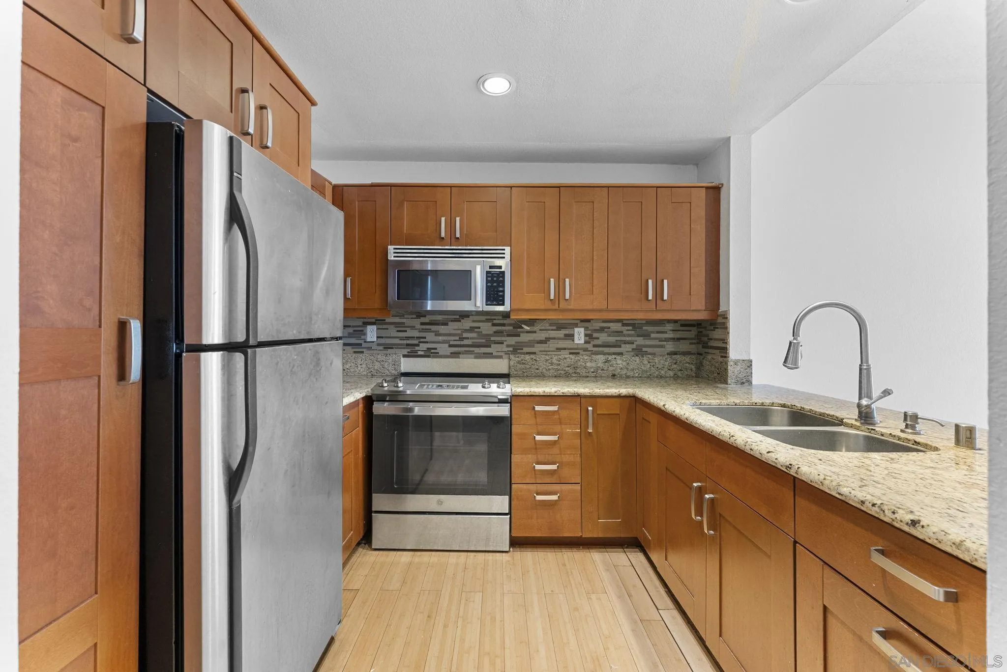 Photo #4: 250038016 Listing 