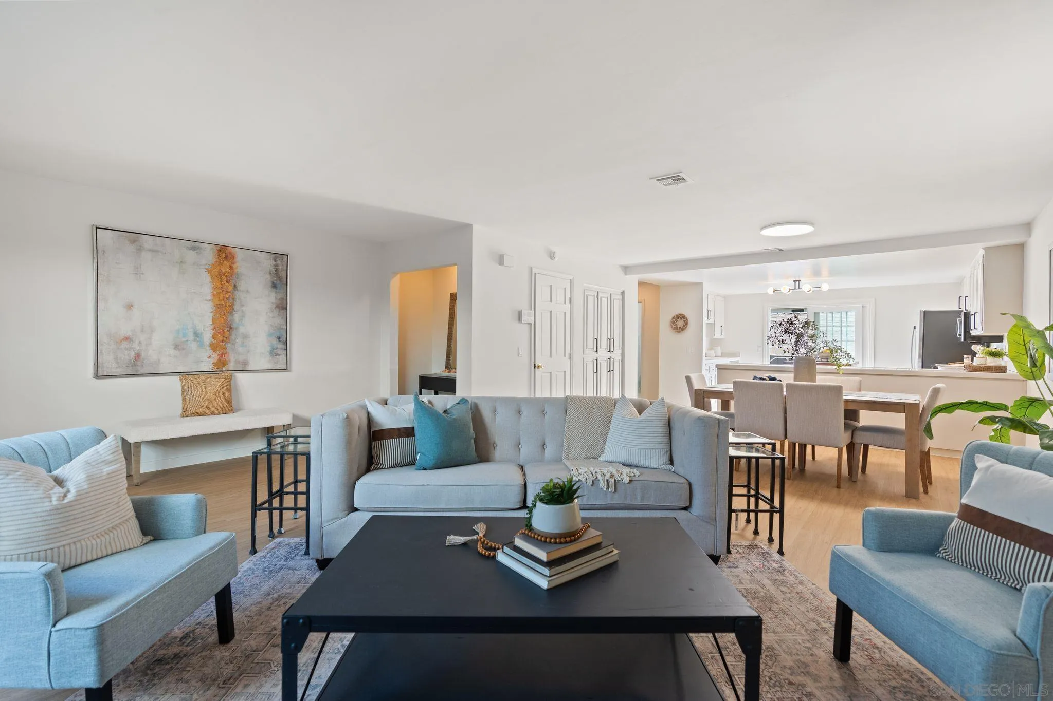 https://cdn.realtyfeed.com/cdn/127/250038023/7e0ca9a7de6948d92e91dddac7d9cf78.webp