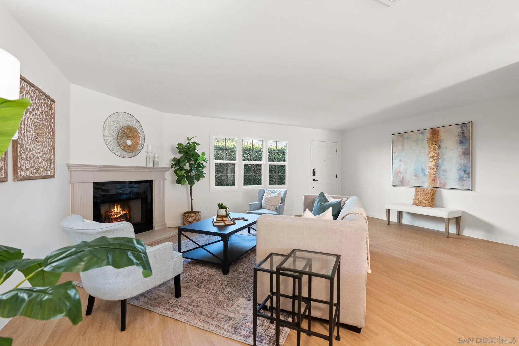 https://cdn.realtyfeed.com/cdn/127/250038023/b1990e4df6e637320f2687cd9eeef43a.webp