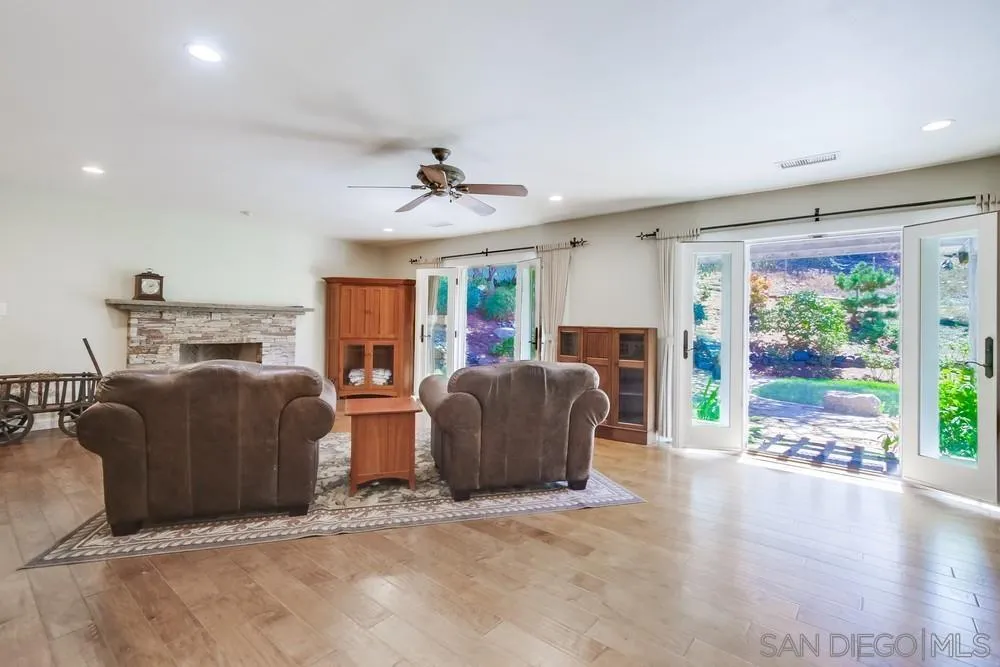 https://cdn.realtyfeed.com/cdn/127/250038024/0fe7245740611561be495e37b5fac83d.webp