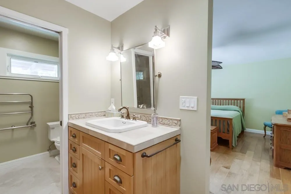 https://cdn.realtyfeed.com/cdn/127/250038024/43aa0995d8647c51df4665806543c85a.webp