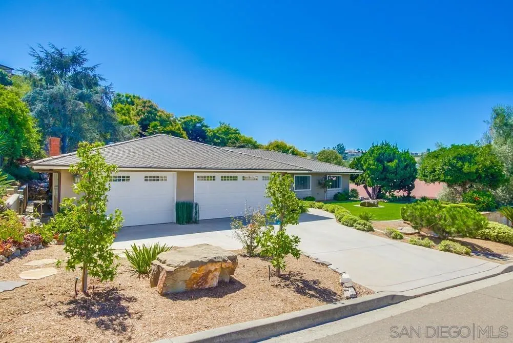 https://cdn.realtyfeed.com/cdn/127/250038024/67f127c80f9c41ac23e6ba87f8d96d88.webp