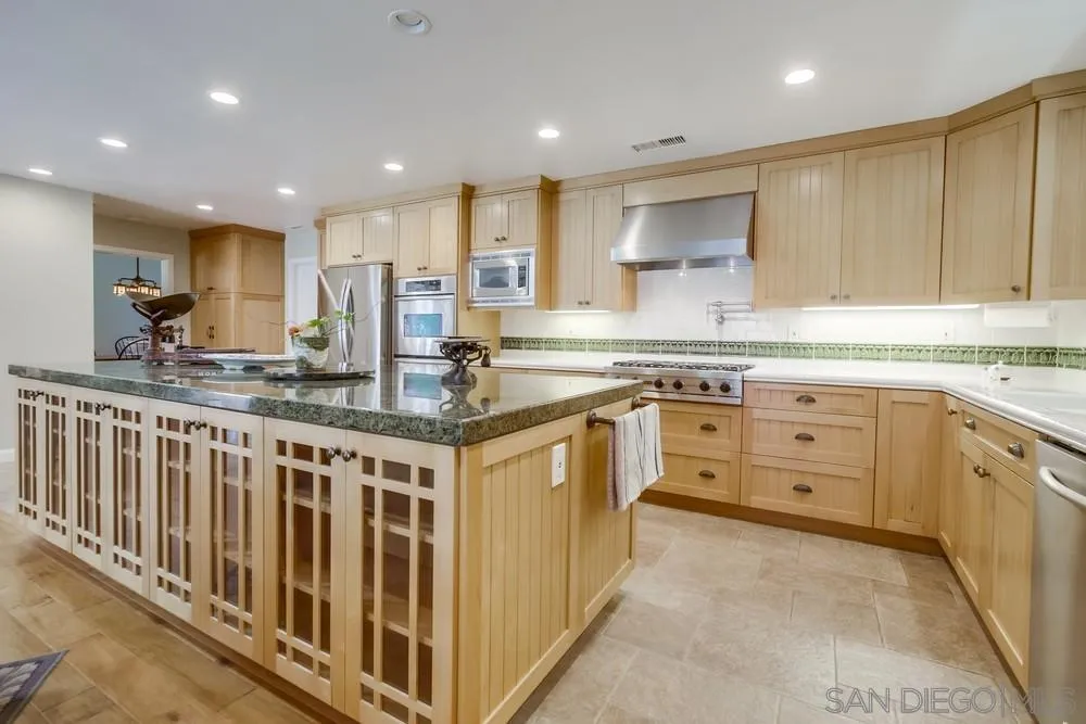 https://cdn.realtyfeed.com/cdn/127/250038024/c5543445473992aaaf5728b2ffe205e9.webp