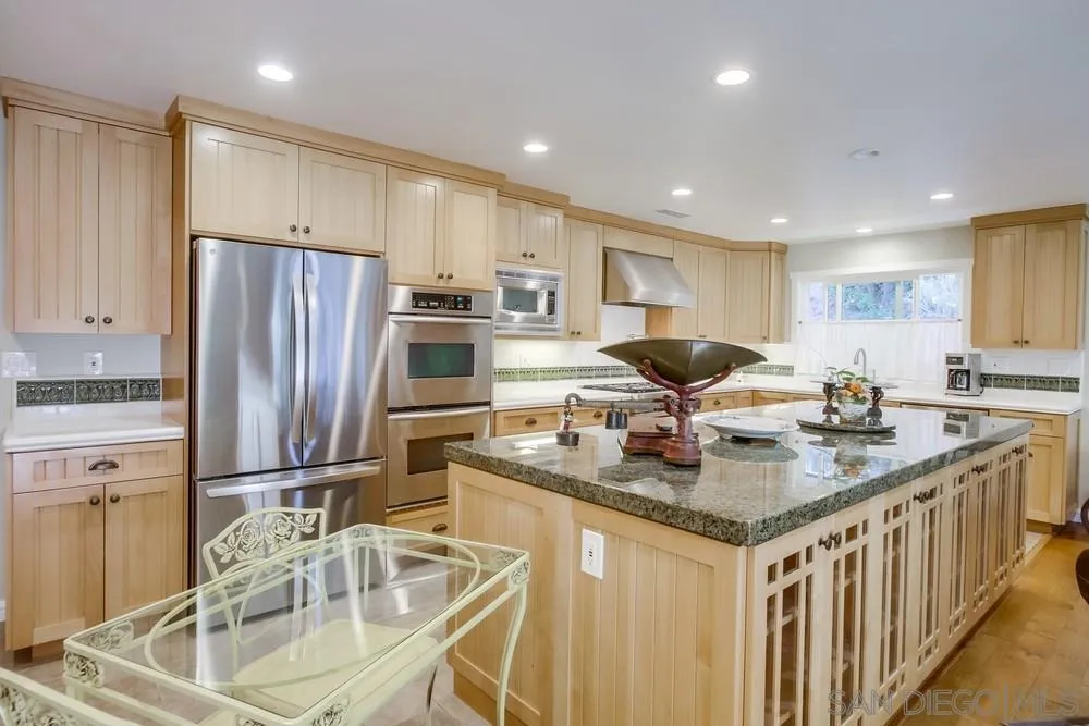 https://cdn.realtyfeed.com/cdn/127/250038024/eeead83b9c8c1079ebc3b2857b2f9a8a.webp