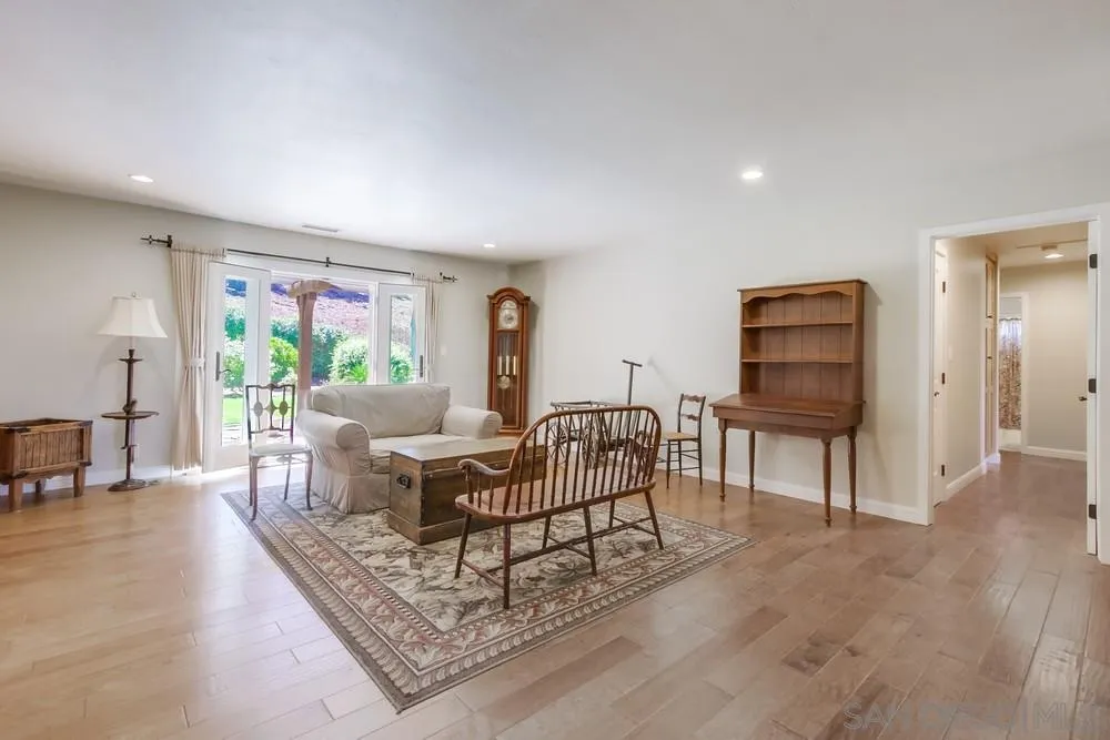 https://cdn.realtyfeed.com/cdn/127/250038024/fbe56aa1b1a739473694df5d14986fa7.webp