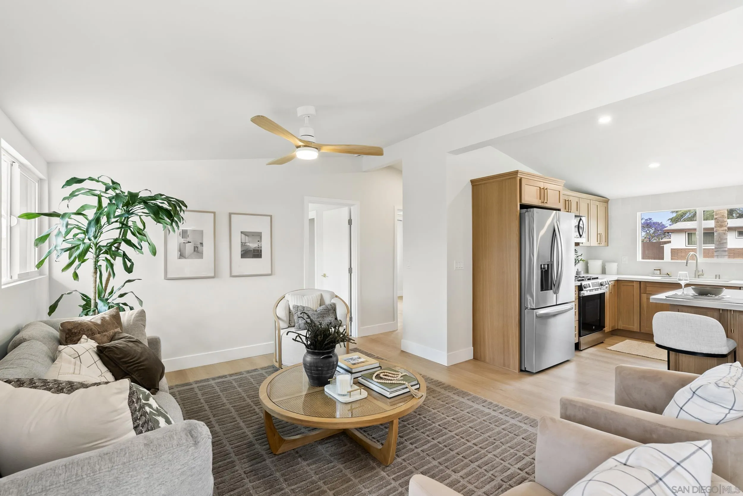 https://cdn.realtyfeed.com/cdn/127/250038028/12e1632591232262c13ca201a777cdd9.webp