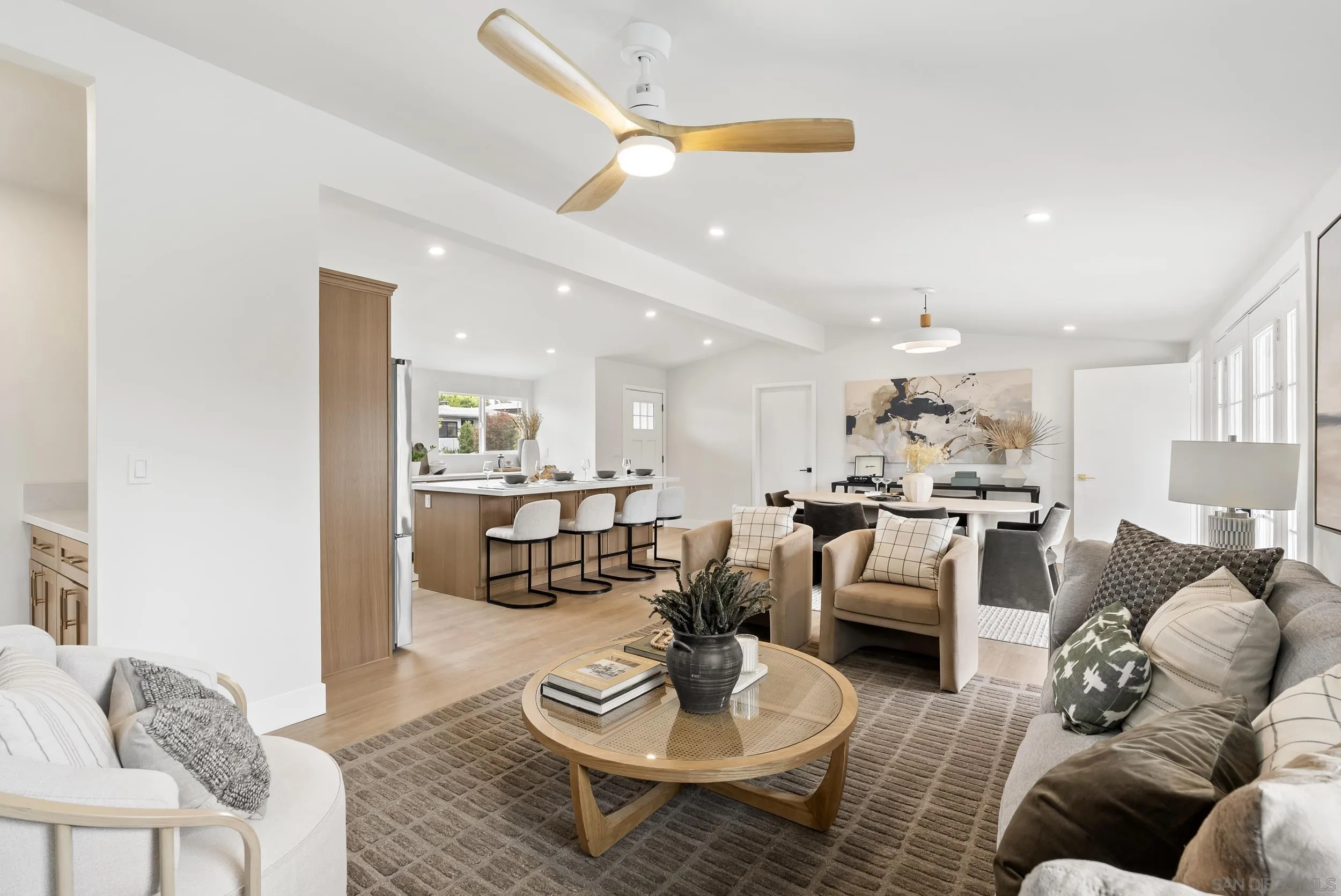 https://cdn.realtyfeed.com/cdn/127/250038028/252adcde8bc1044f109f40c7cb3a74b1.webp