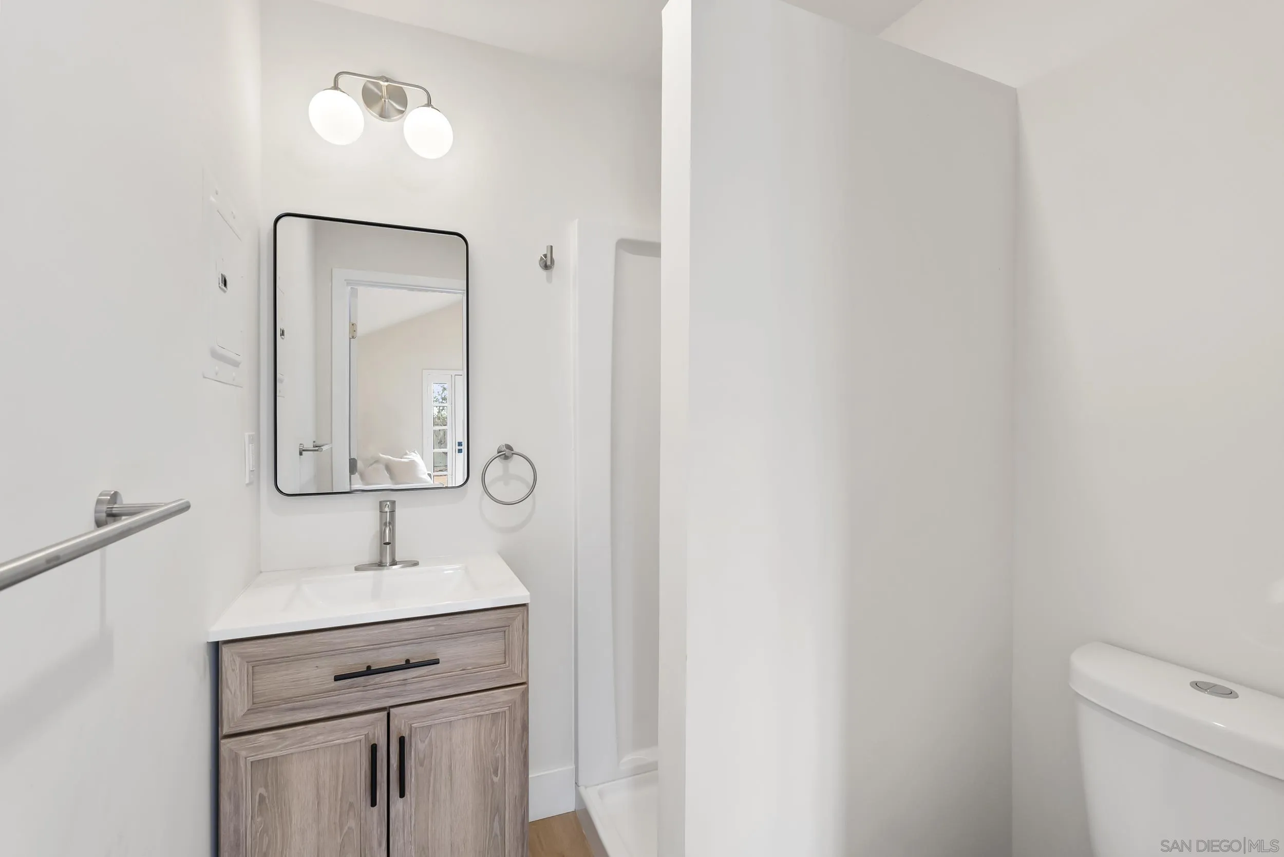 https://cdn.realtyfeed.com/cdn/127/250038028/c44f7761b8589f249d3b443726bb70e9.webp