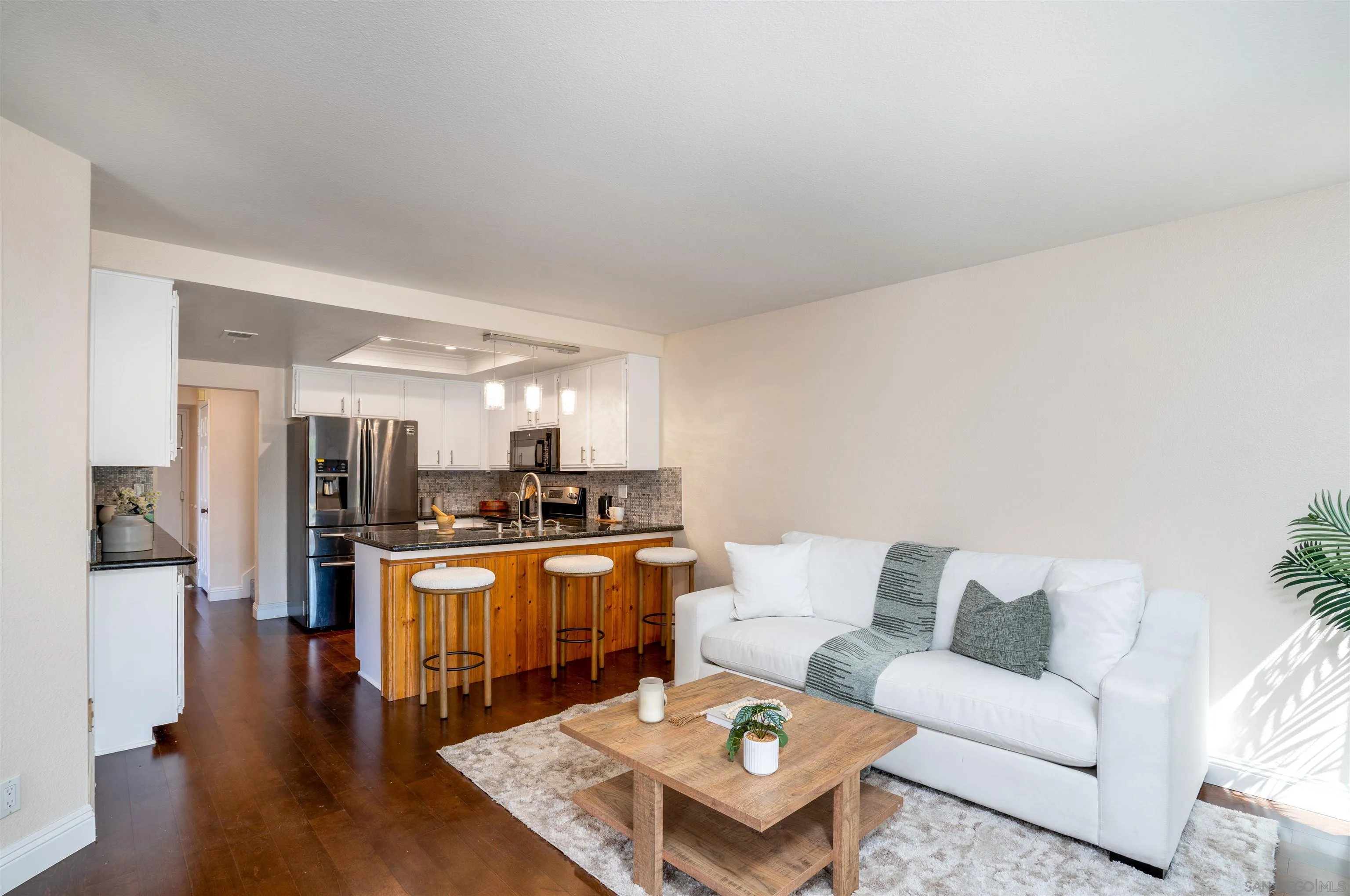 https://cdn.realtyfeed.com/cdn/127/250038029/6ac4e5bf090042830c12b7345d8c11e2.webp