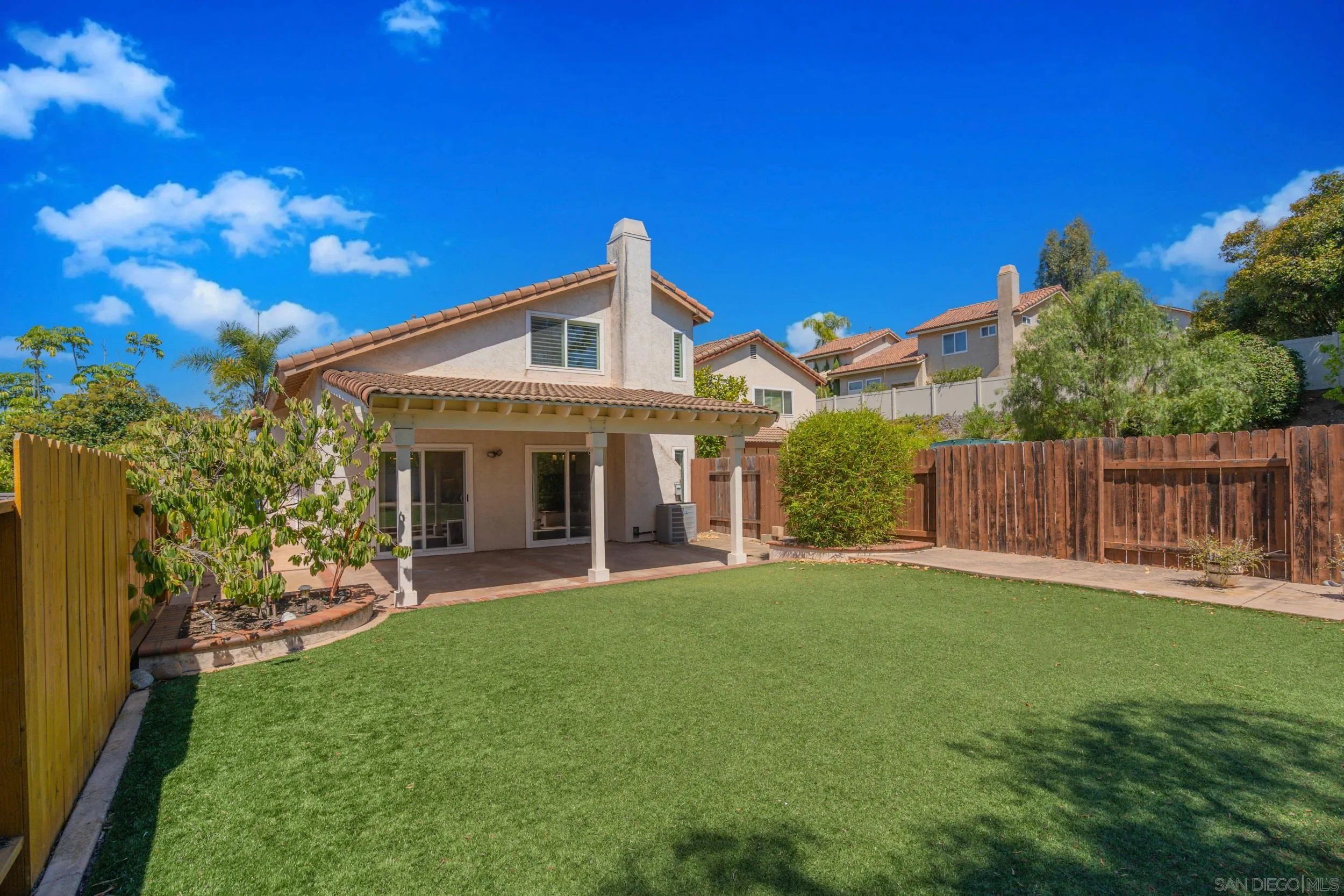 https://cdn.realtyfeed.com/cdn/127/250038029/ef60f100aeacf8b8dd898c0dea43c9d4.webp