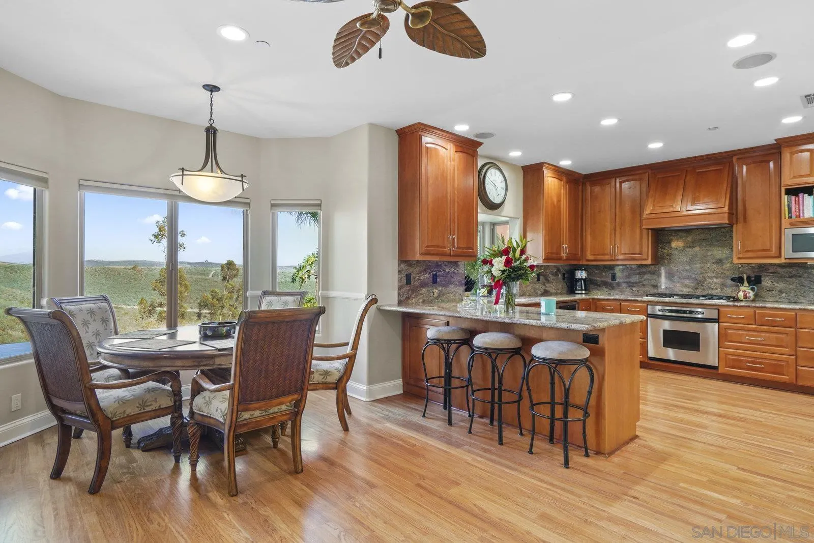 https://cdn.realtyfeed.com/cdn/127/250038032/248eb4a9d40c2b1d2af1f039aa0c66e5.webp