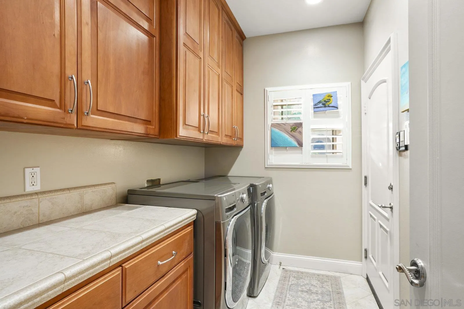 https://cdn.realtyfeed.com/cdn/127/250038032/8ce2271e723a39a59f54cdbd8dee76f5.webp
