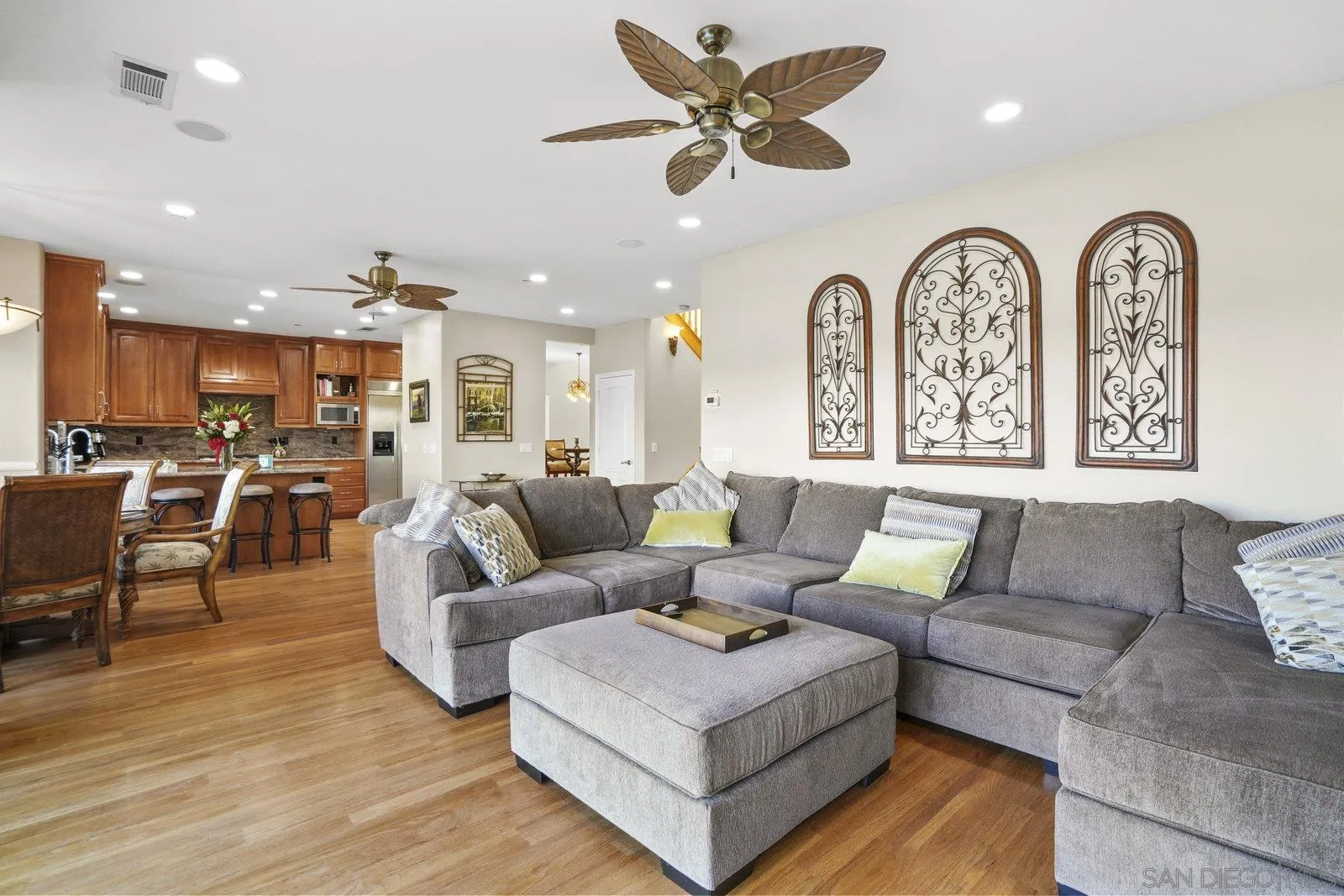 https://cdn.realtyfeed.com/cdn/127/250038032/ee784305232d15a5e7ddc5caa2820932.webp