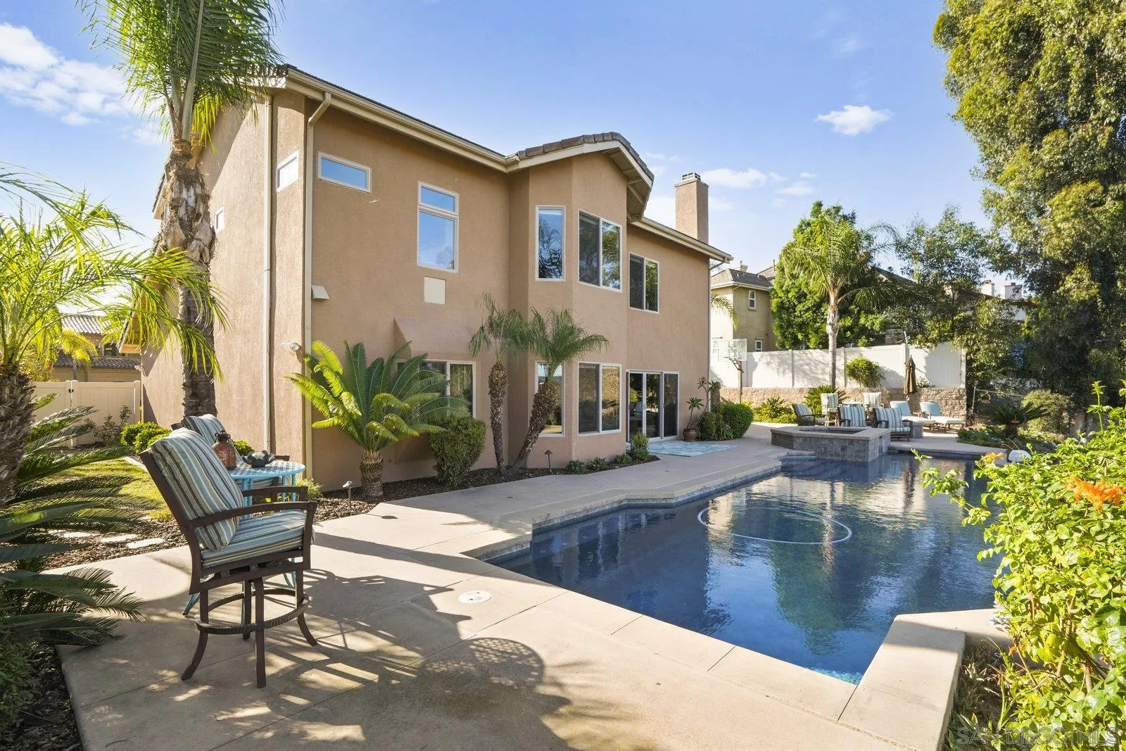 https://cdn.realtyfeed.com/cdn/127/250038032/f29cb1f5101e965d3140e4c8f1fbd154.webp