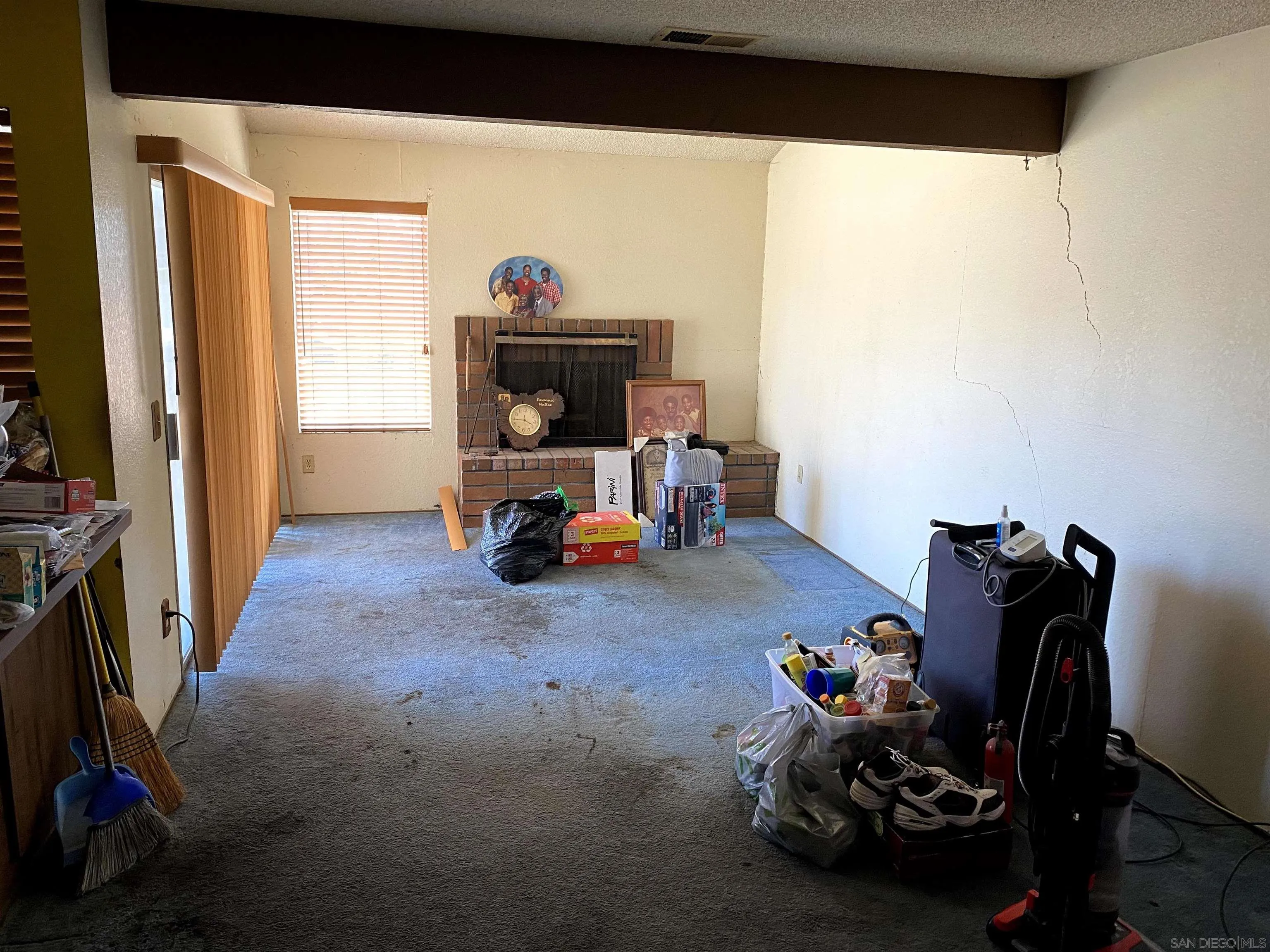 https://cdn.realtyfeed.com/cdn/127/250038035/196581fb1d8ec533416d7518d7b0d5fe.webp