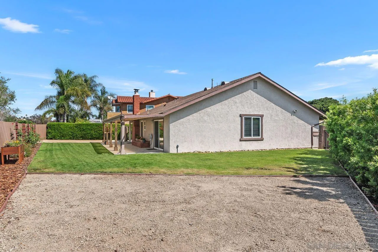 https://cdn.realtyfeed.com/cdn/127/250038041/9dbeaabcdcef488615646416ea6f63e6.webp