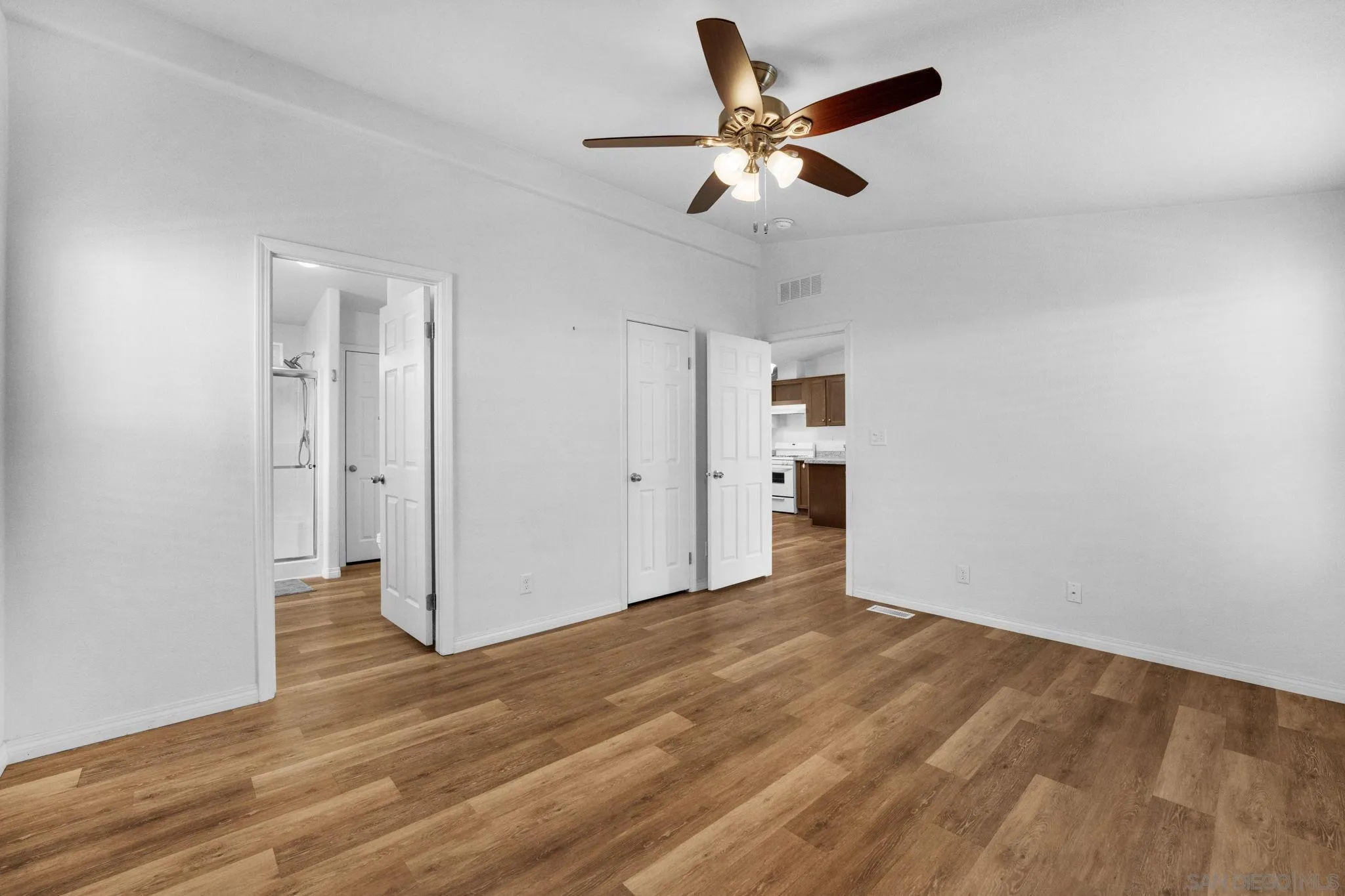 https://cdn.realtyfeed.com/cdn/127/250038046/5dd3988efd2d41e97f2a8a18ef124cad.webp