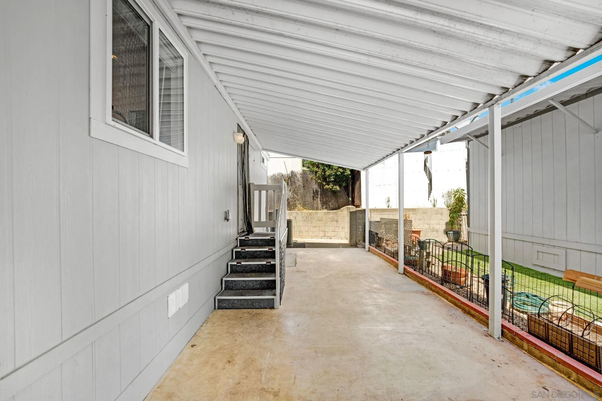 https://cdn.realtyfeed.com/cdn/127/250038046/90deb47cdfeae6ffc48c62e0d3b6fb80.webp