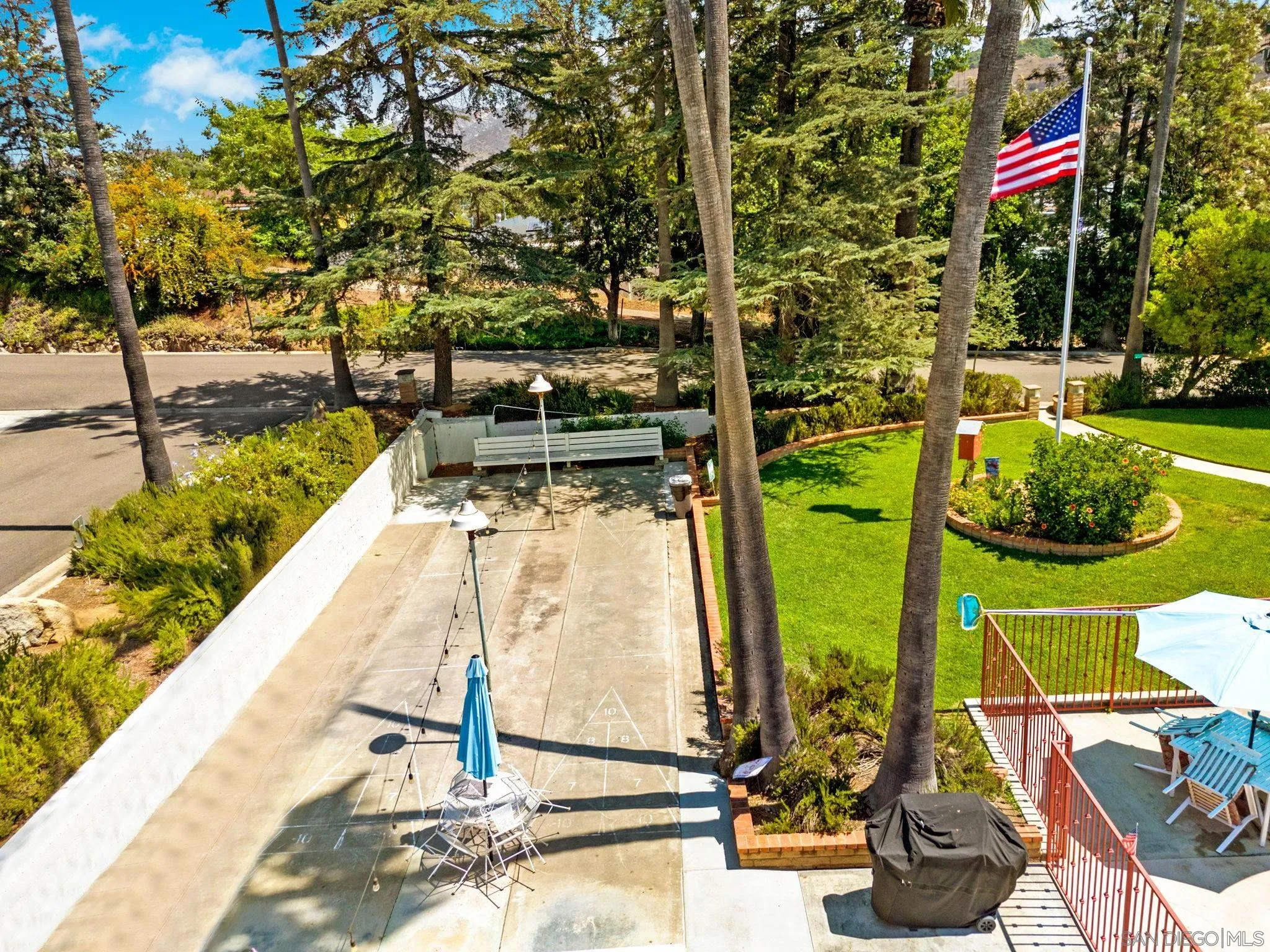 https://cdn.realtyfeed.com/cdn/127/250038046/caf1c2a84db3f05dc0d6b97199fc4b8d.webp
