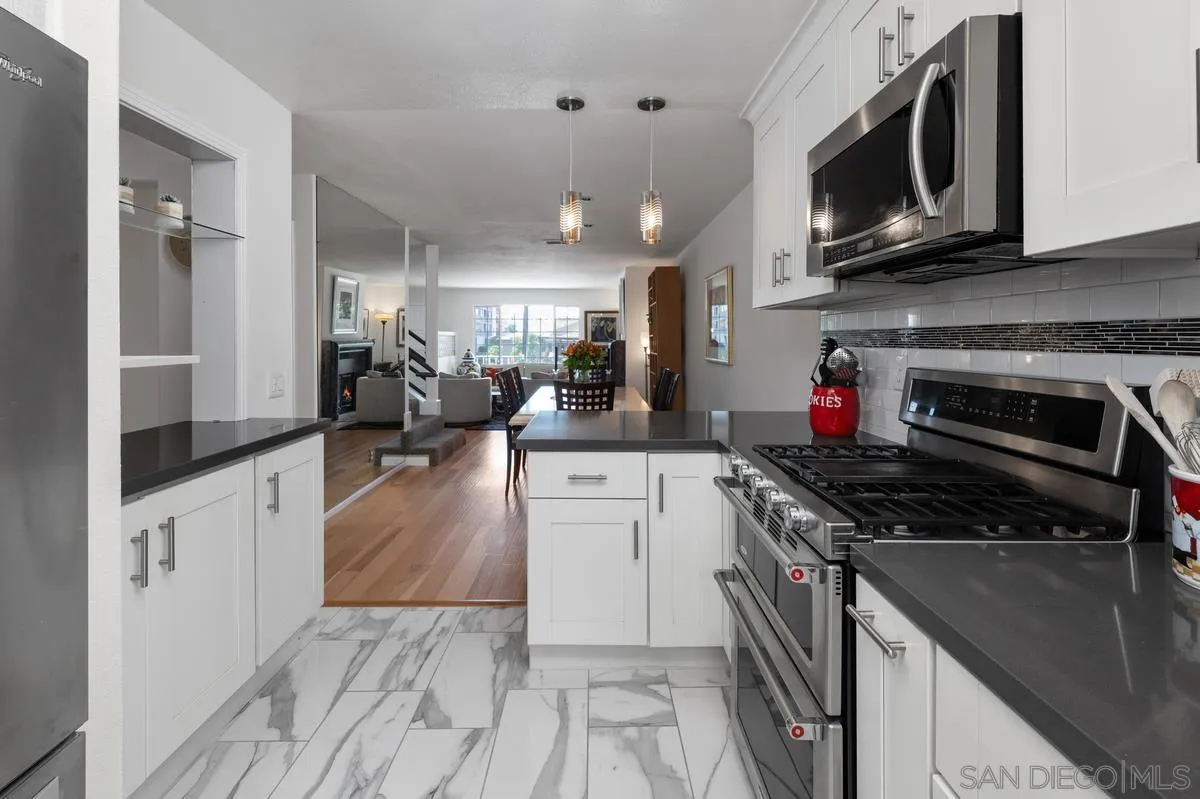 https://cdn.realtyfeed.com/cdn/127/250038047/54b19fb035d76e07de3757a85fa1c662.webp