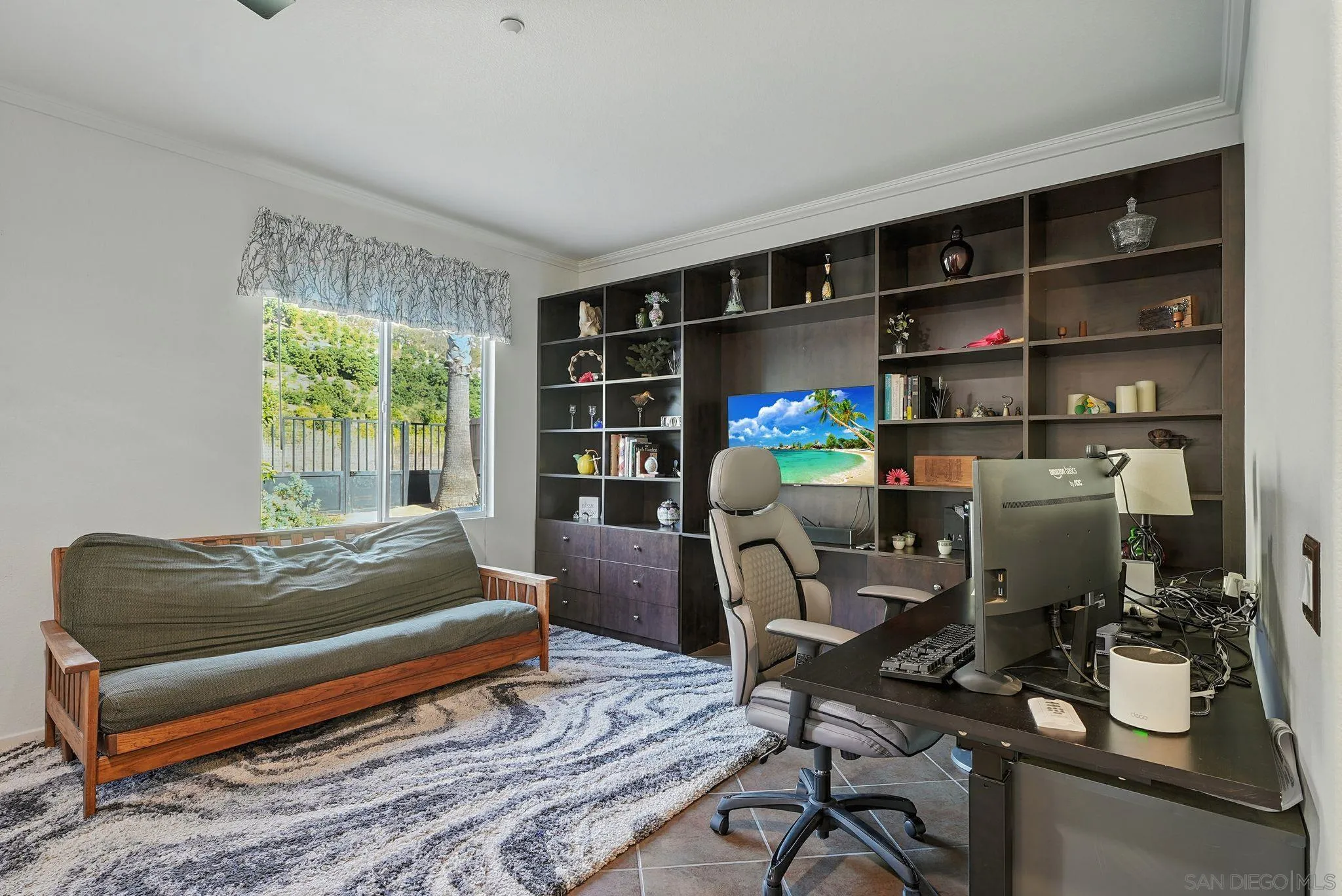 https://cdn.realtyfeed.com/cdn/127/250038052/ee2de89f3f8ebb2678217c511a23e8b1.webp