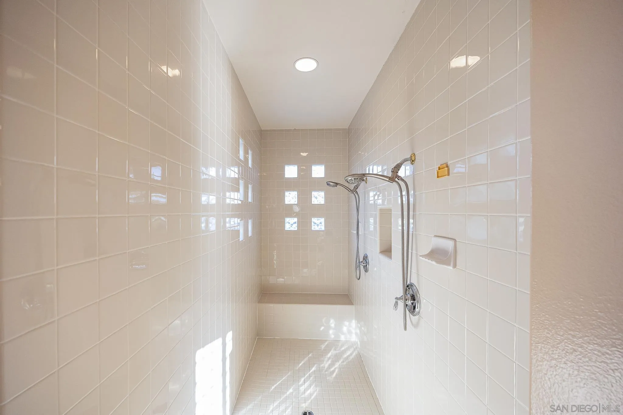 https://cdn.realtyfeed.com/cdn/127/250038053/7da3596324a27b3be180ddd34ee3361a.webp