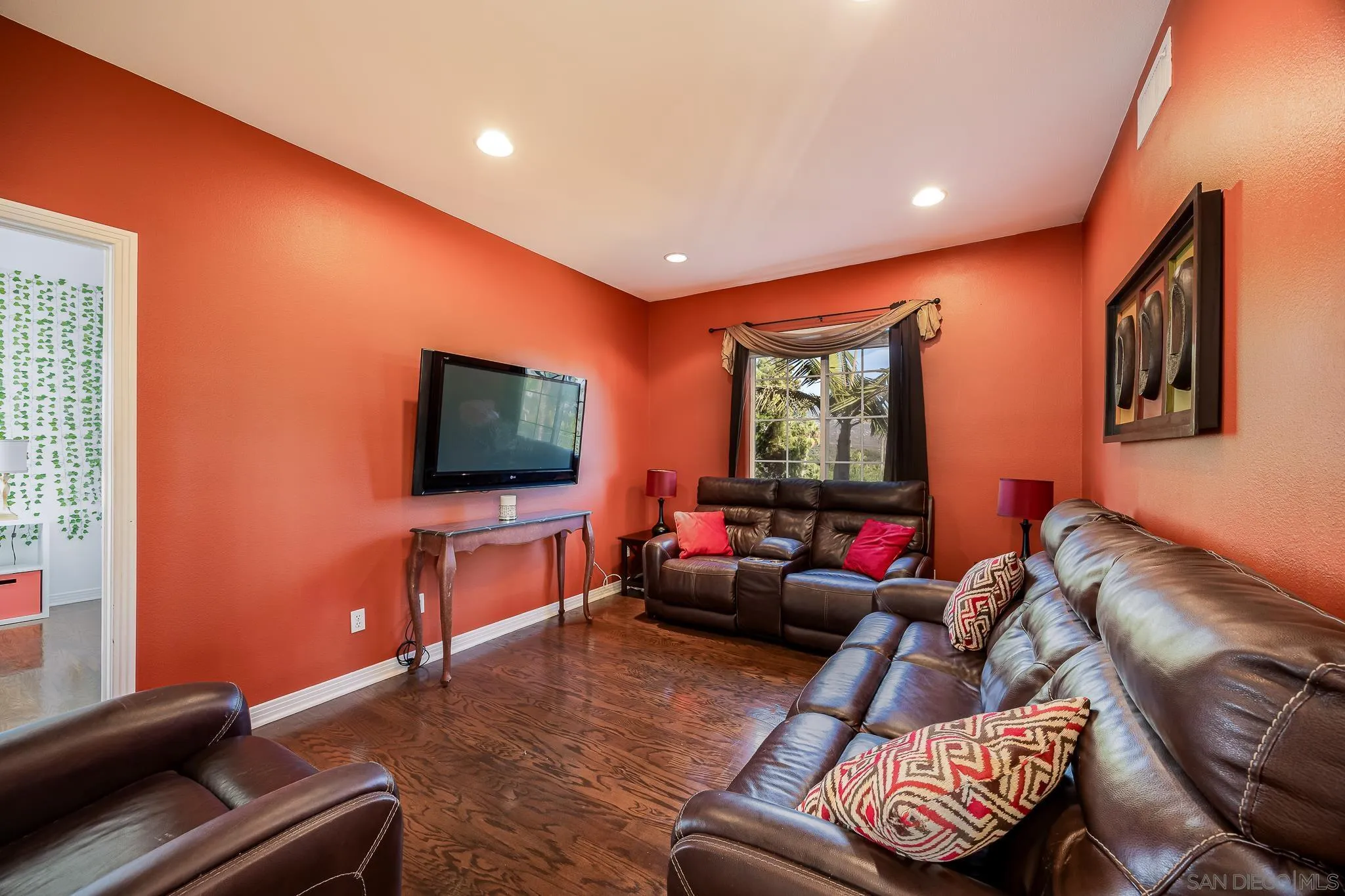 https://cdn.realtyfeed.com/cdn/127/250038053/7fdba0bd1e11485845c6c8005e20789d.webp