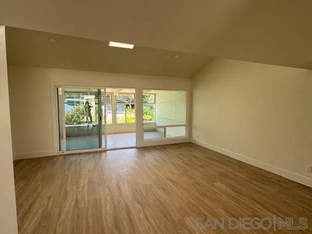 Photo #5: 250038054 Listing 