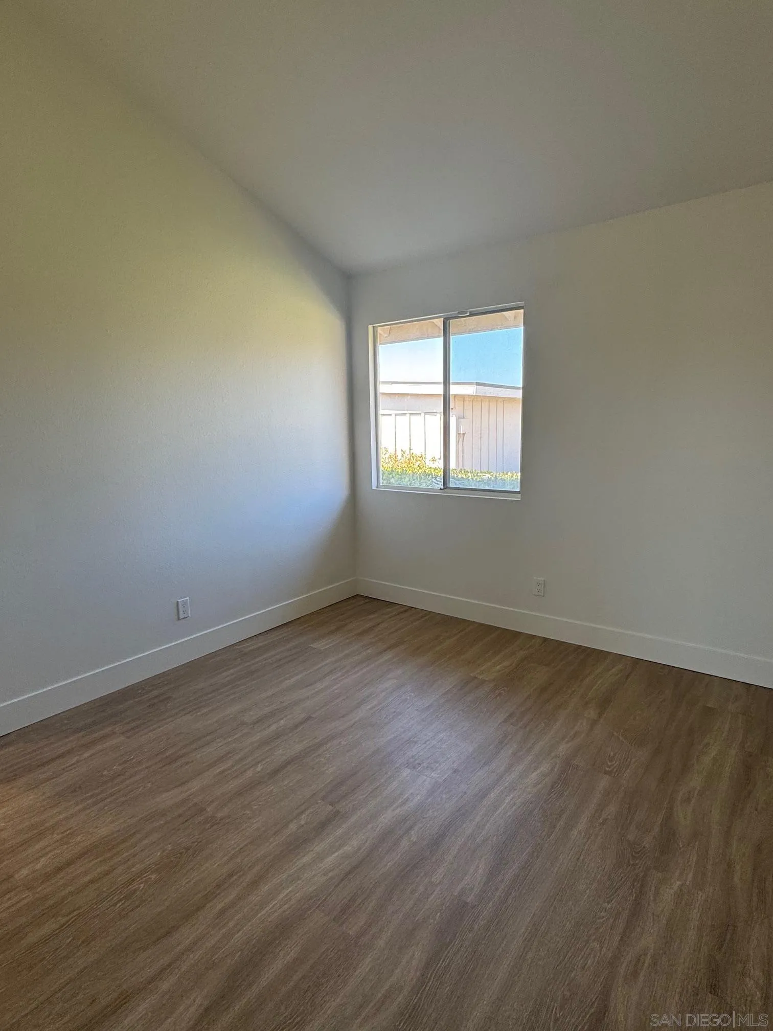 Photo #13: 250038054 Listing: Photo #13