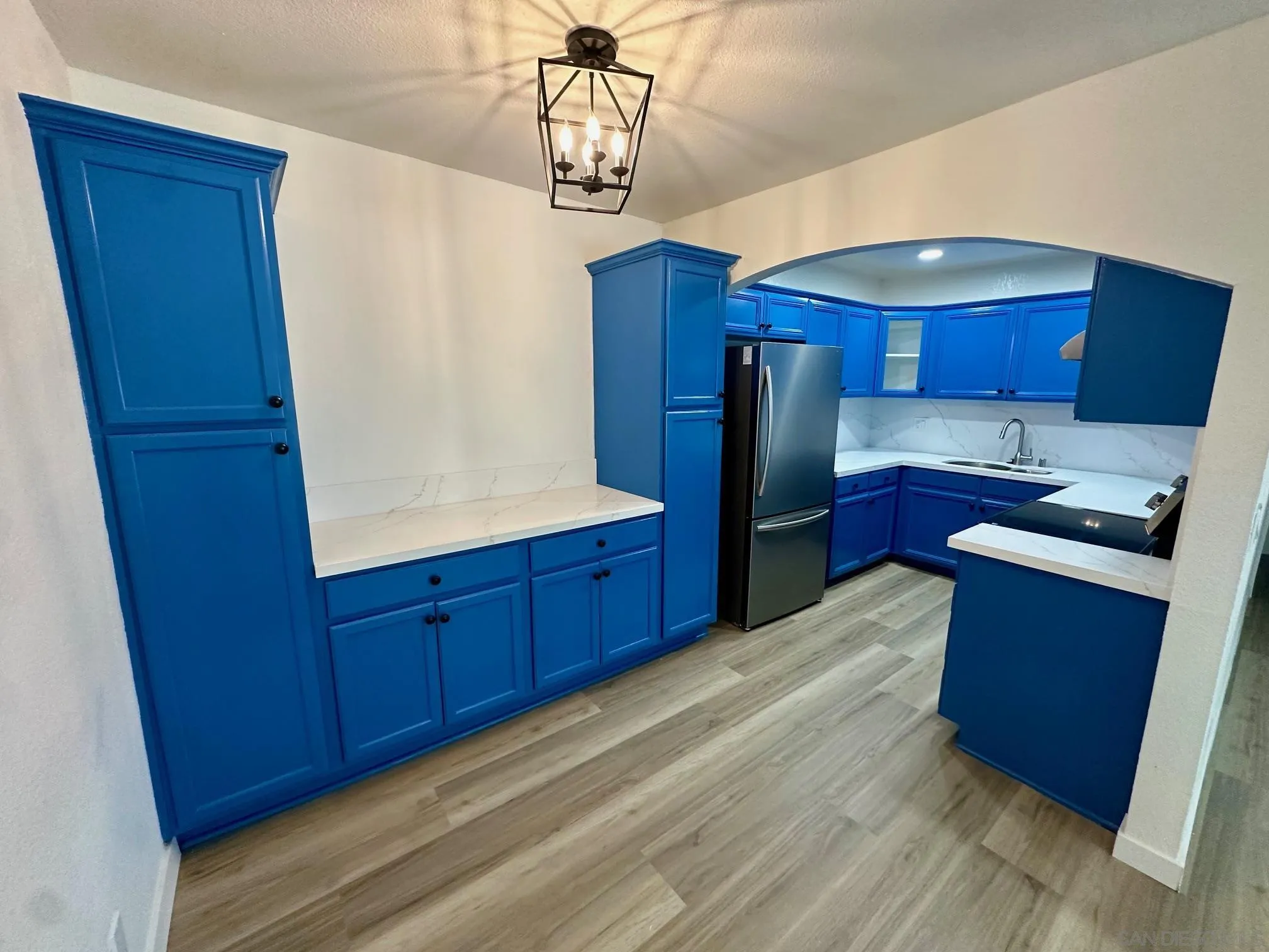 https://cdn.realtyfeed.com/cdn/127/250038055/417a7c2e75803bb541ea5c9c23b28d38.webp