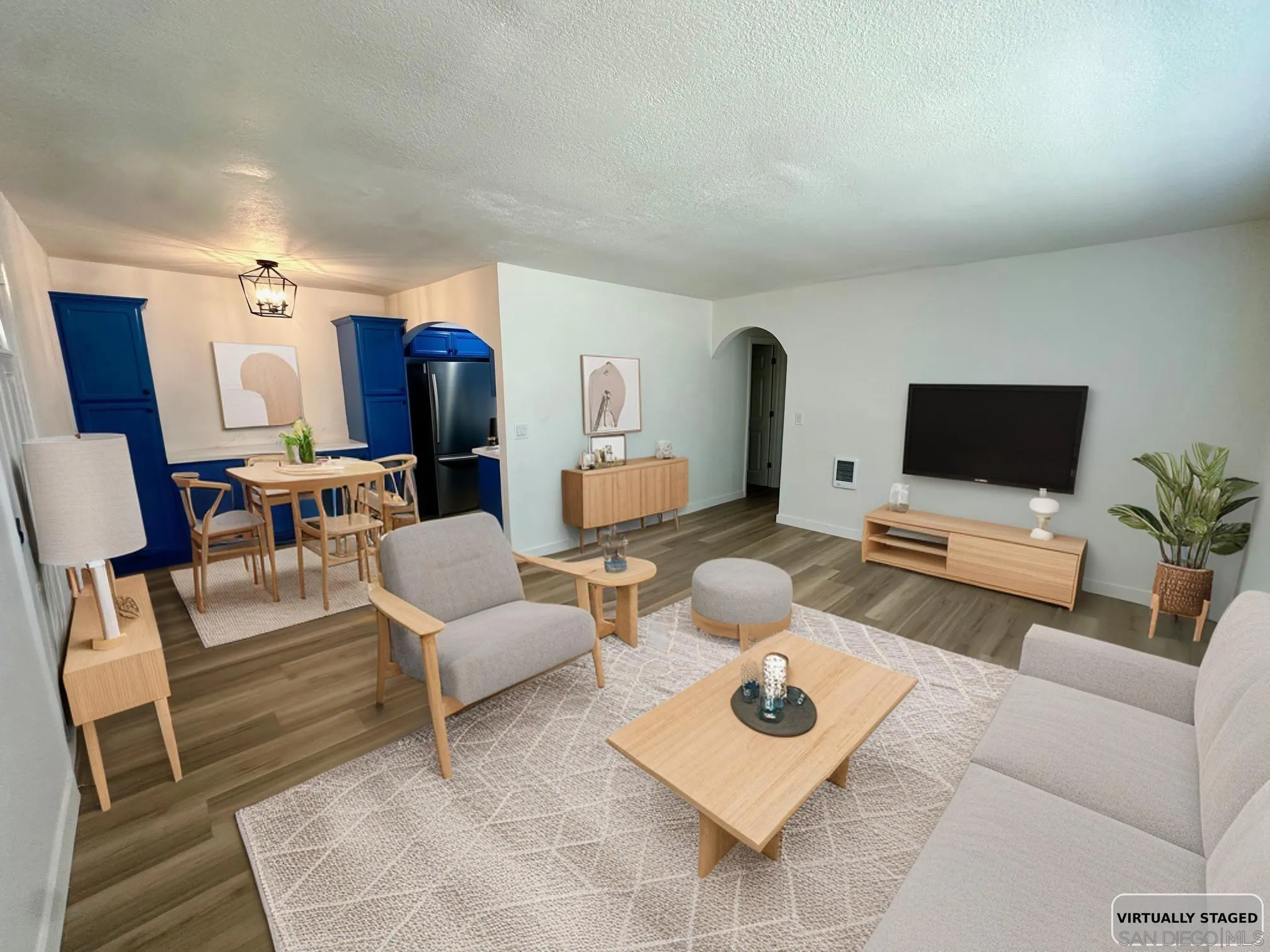https://cdn.realtyfeed.com/cdn/127/250038055/cee3b253e4ce1a042e3074f95f37442b.webp