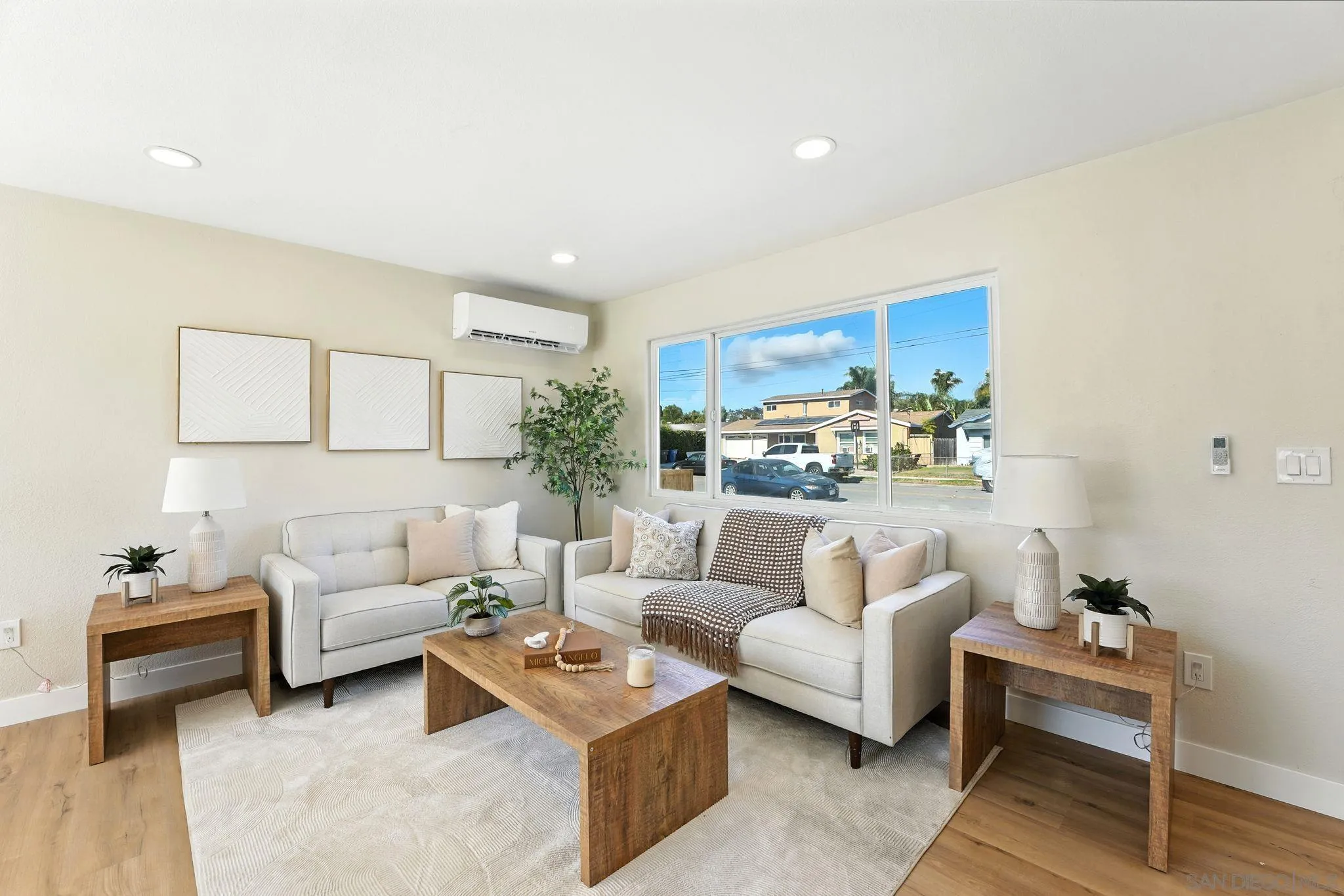 https://cdn.realtyfeed.com/cdn/127/250038059/a939e345438be1a358a6f99a6d6ca94c.webp