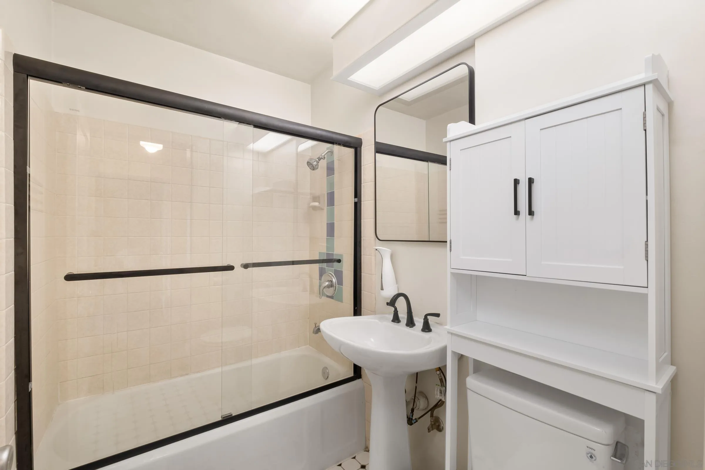 https://cdn.realtyfeed.com/cdn/127/250038065/215c3c9554c473a879d2d9f7ea1575c6.webp