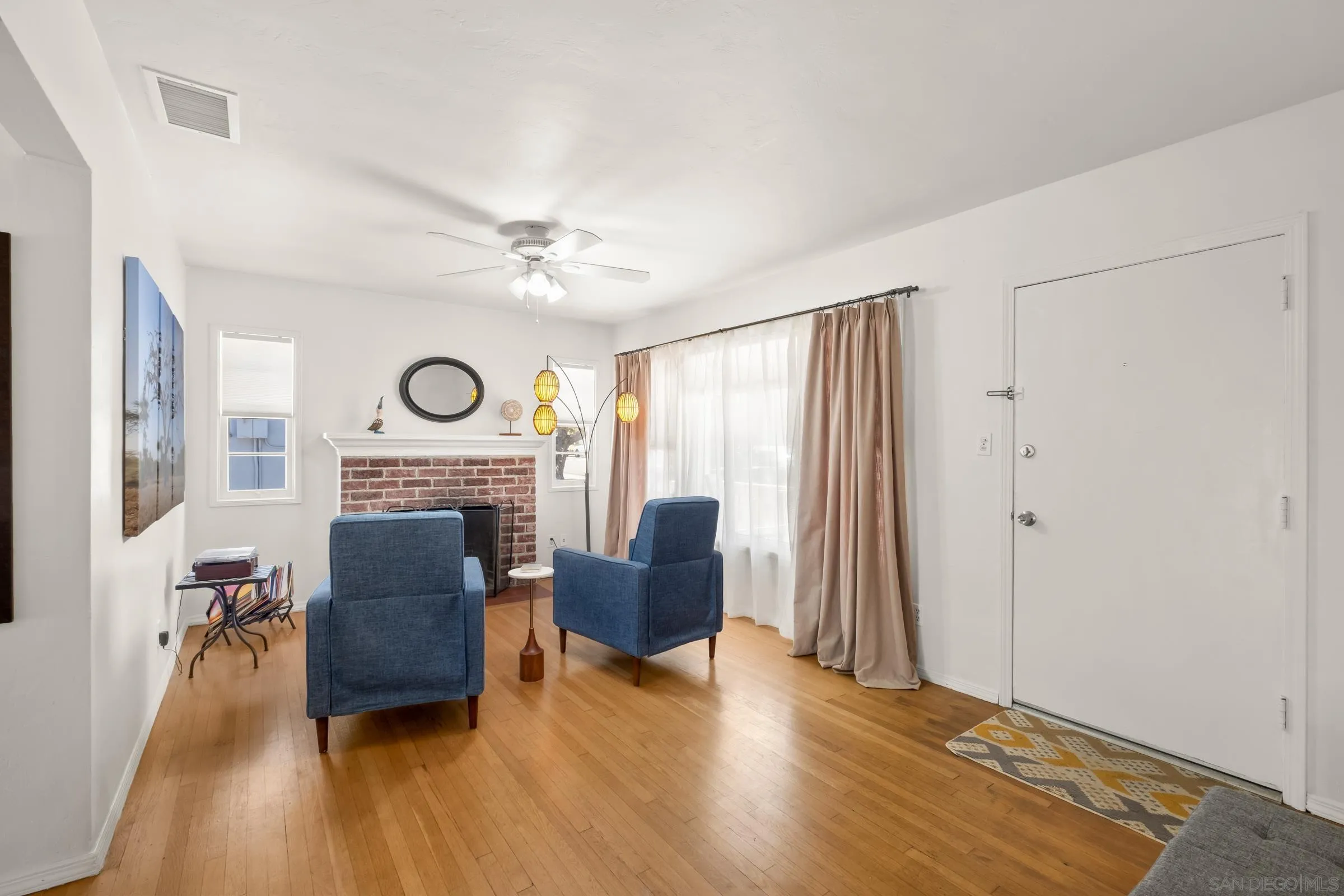 https://cdn.realtyfeed.com/cdn/127/250038065/2cf823c69f475ee6a1e37ebf5c31ddf6.webp