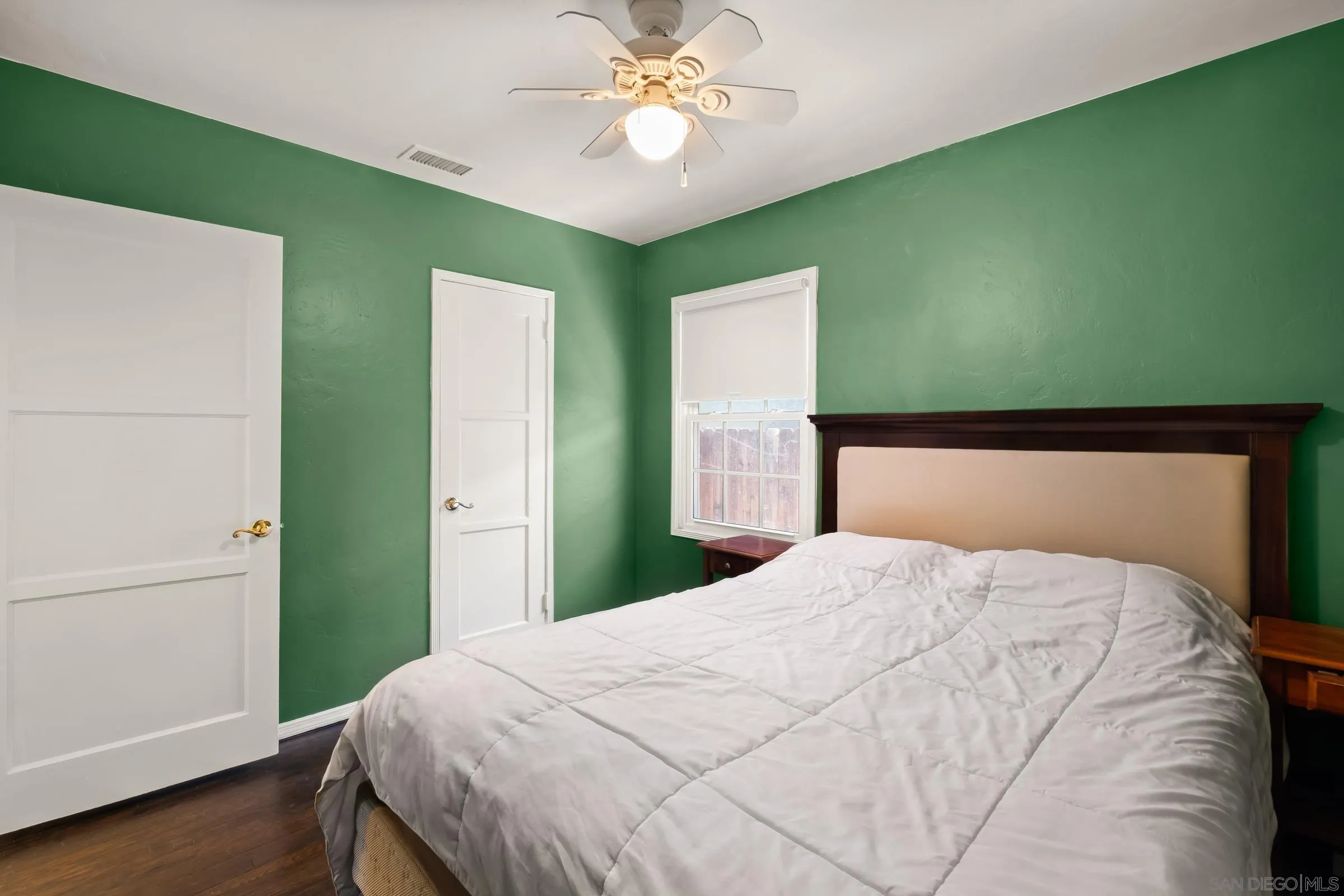 https://cdn.realtyfeed.com/cdn/127/250038065/6ed929b02961b09a53c56de3d1c57cdf.webp