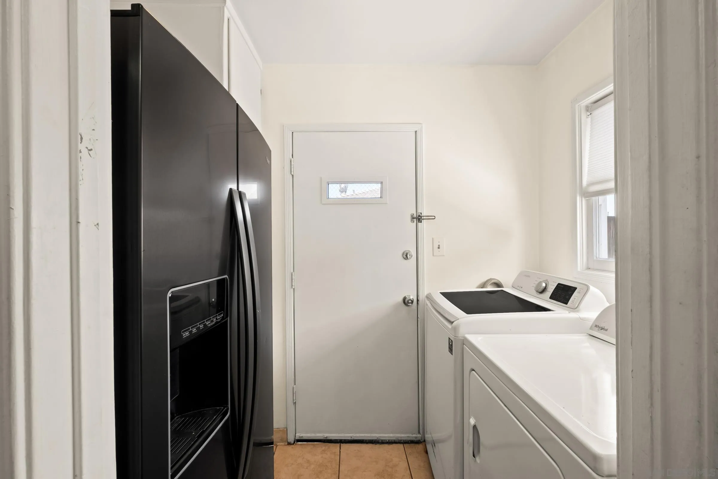 https://cdn.realtyfeed.com/cdn/127/250038065/efc725d60cf7860129115aaafed50128.webp