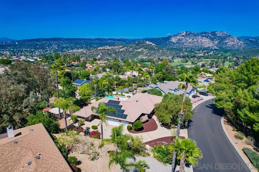 https://cdn.realtyfeed.com/cdn/127/250038070/3d68aedf3679a1682a19dc007ecc3e70.webp