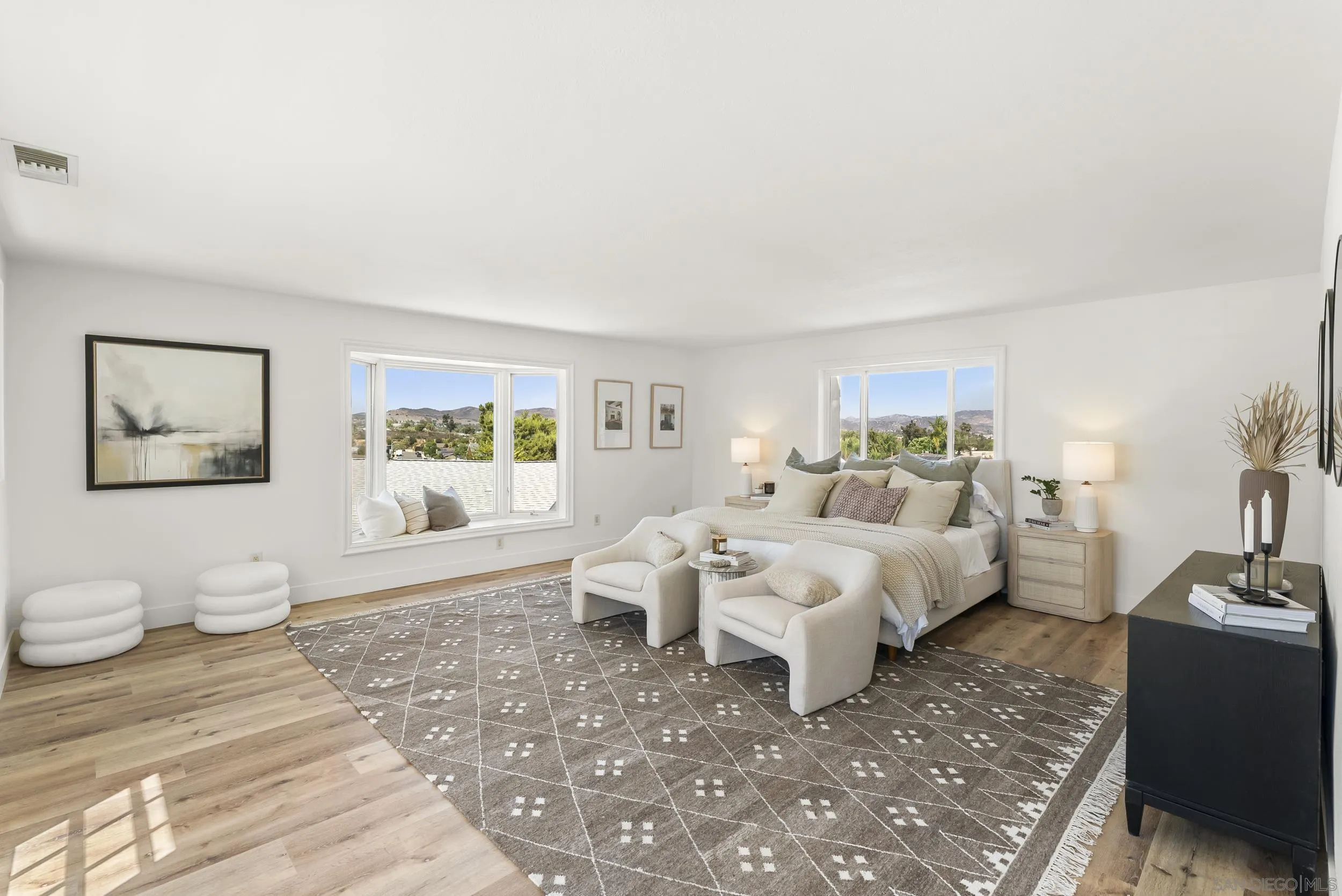 https://cdn.realtyfeed.com/cdn/127/250038072/d19c9d2d470aa034cbb4c36ad8bdf02b.webp