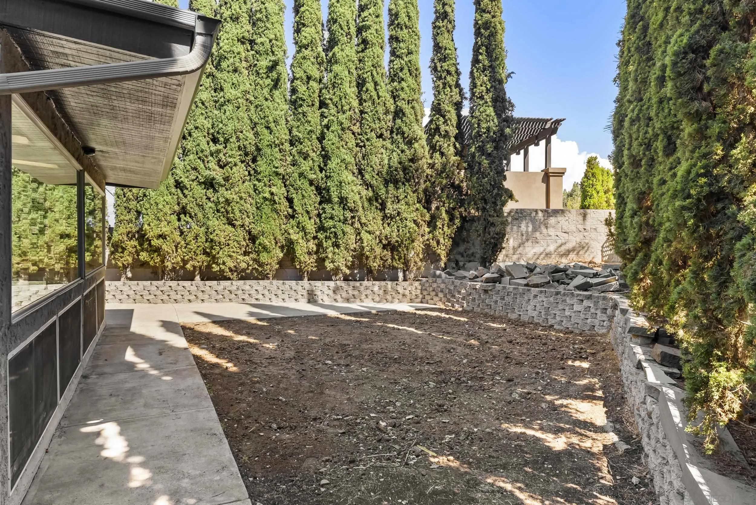 https://cdn.realtyfeed.com/cdn/127/250038072/ee6c17f6b167208c9978af851eec8f2b.webp