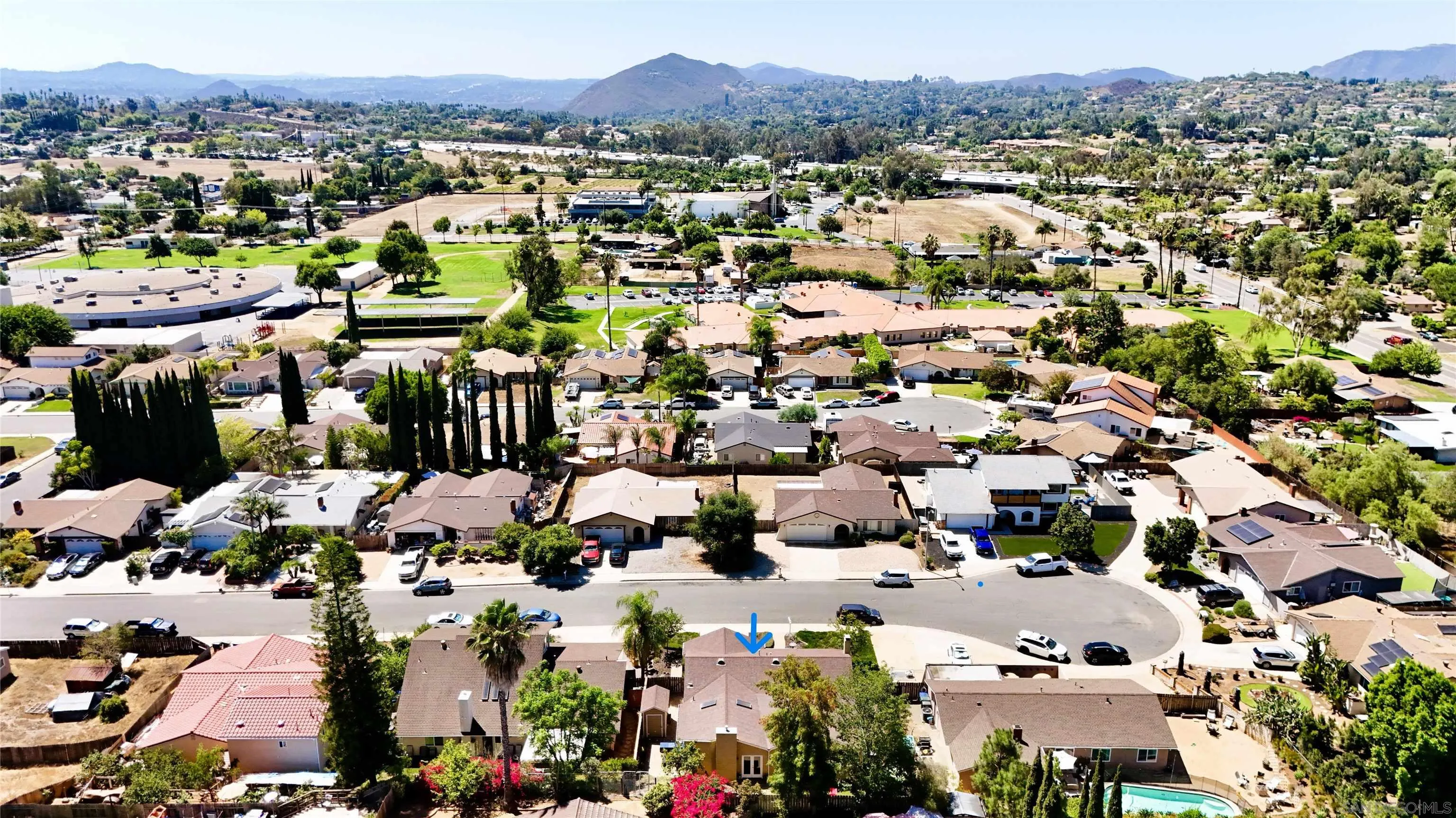 https://cdn.realtyfeed.com/cdn/127/250038075/08a2dfd67bcdd960edf5d80e8a256b48.webp