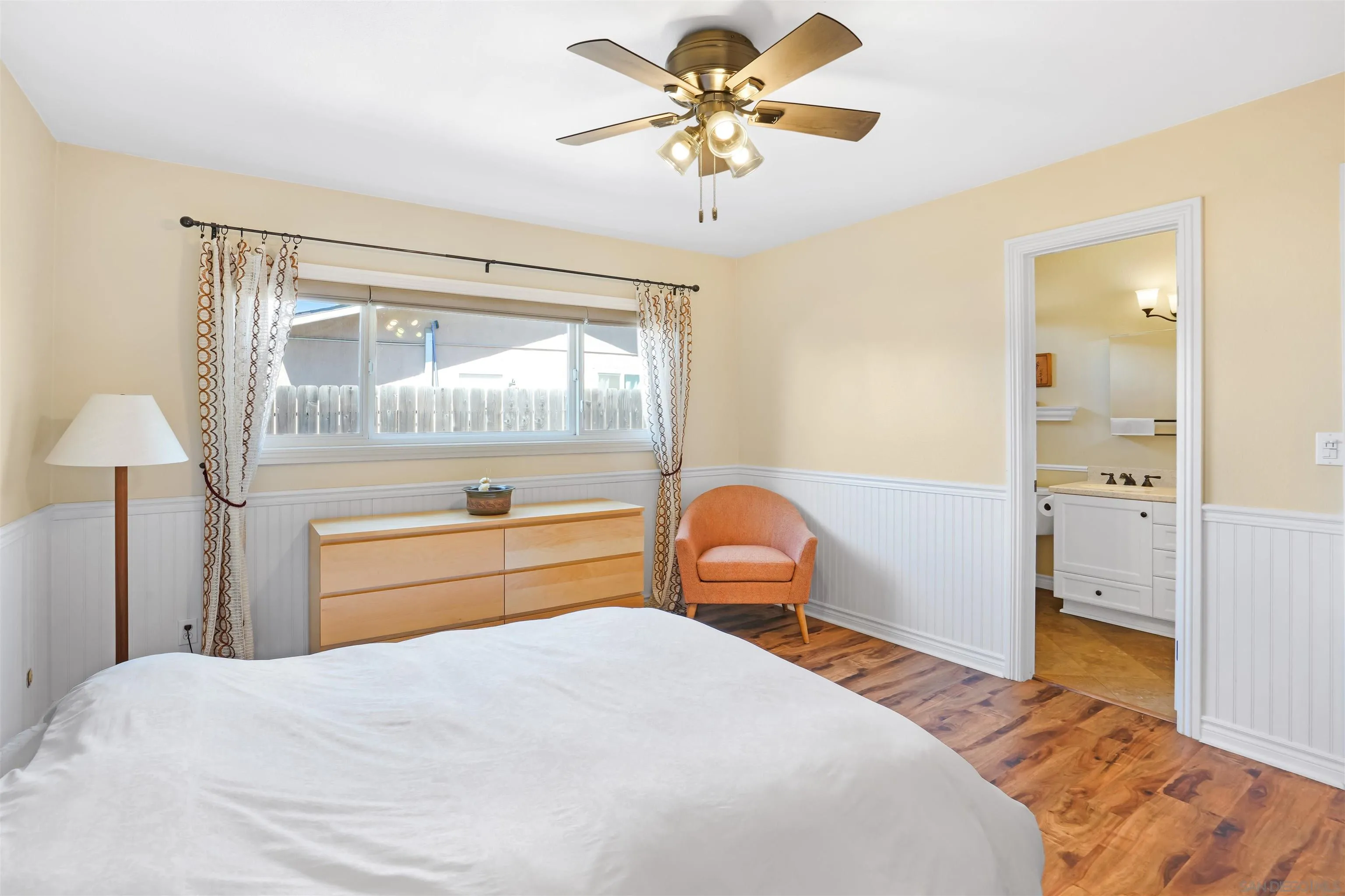 https://cdn.realtyfeed.com/cdn/127/250038075/0f0517f27bb5599d3c763c436f12c9ff.webp