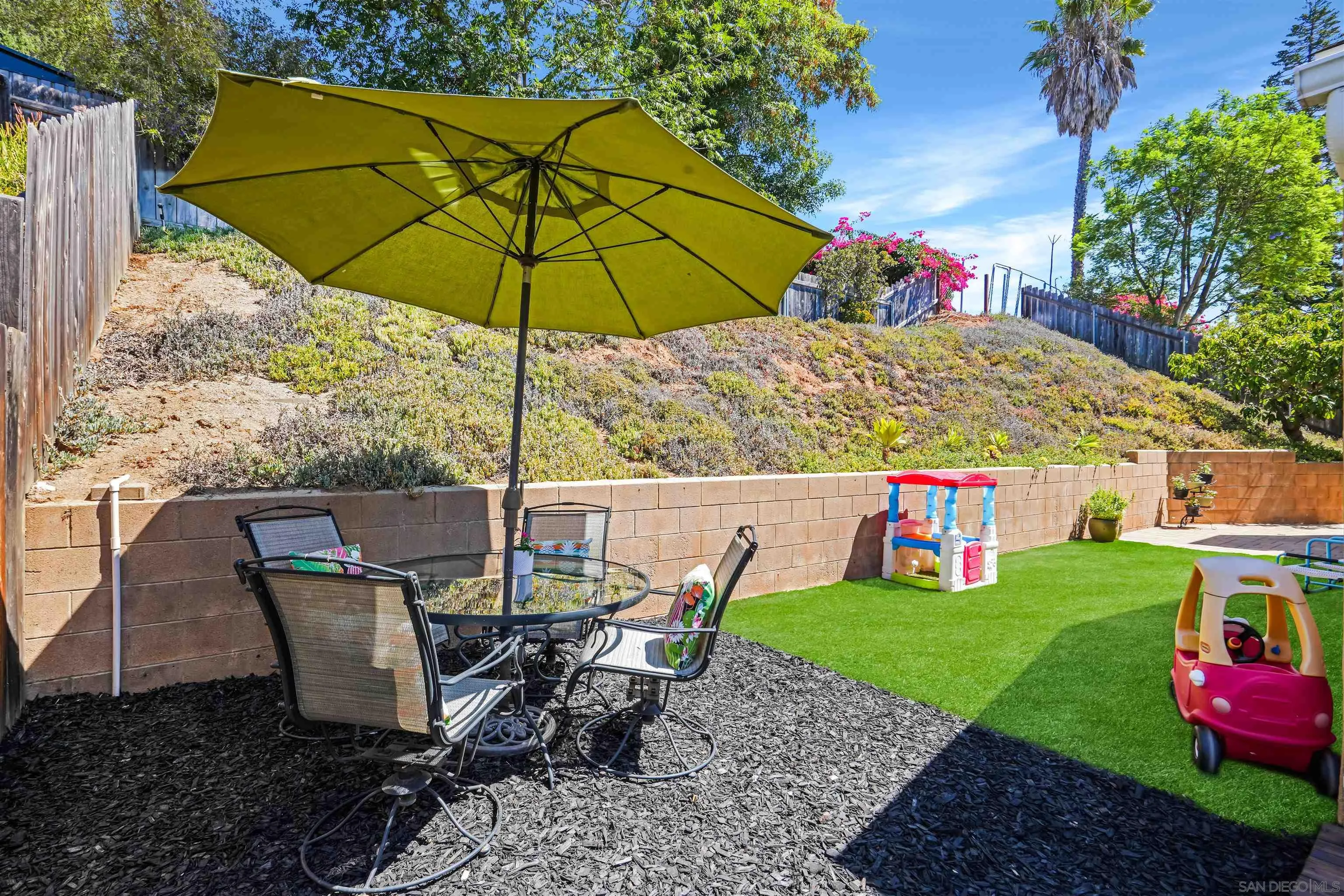https://cdn.realtyfeed.com/cdn/127/250038075/3b4b34f2dc849b0141b2907eee11b7d1.webp
