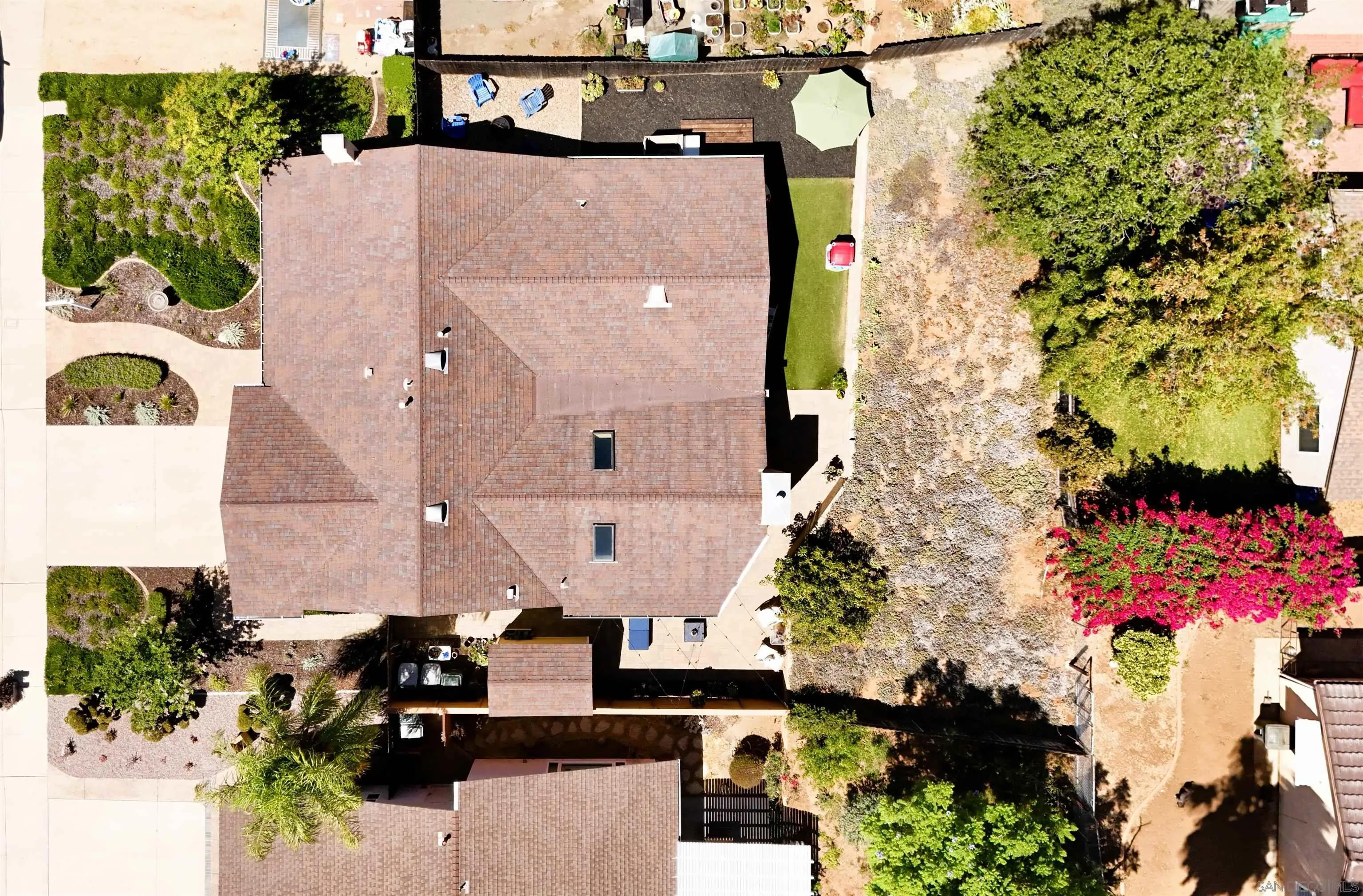https://cdn.realtyfeed.com/cdn/127/250038075/4e189cc35dfb76c69874f7b501576e1f.webp