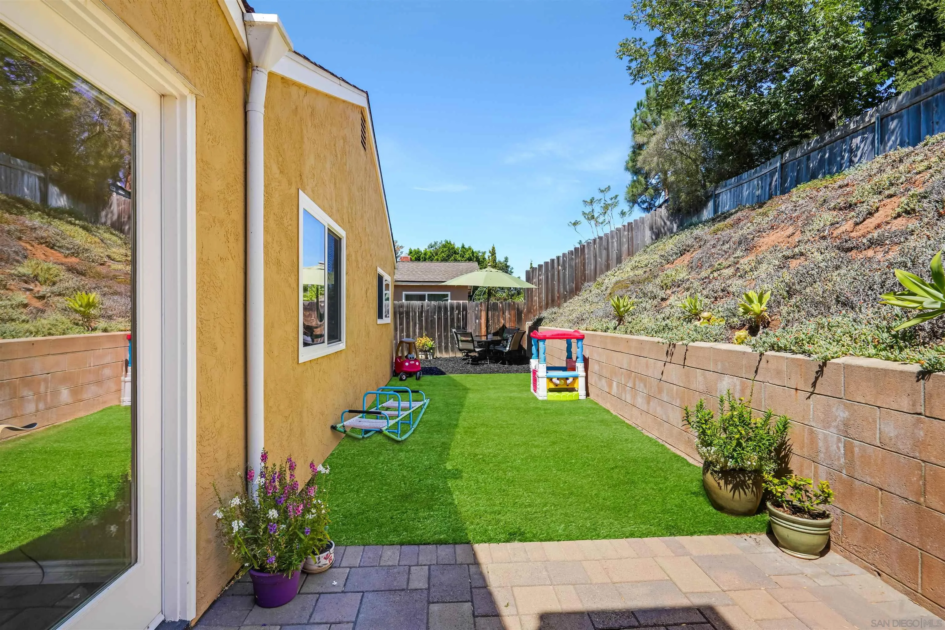 https://cdn.realtyfeed.com/cdn/127/250038075/83d44eac414699730b4ff02356653142.webp