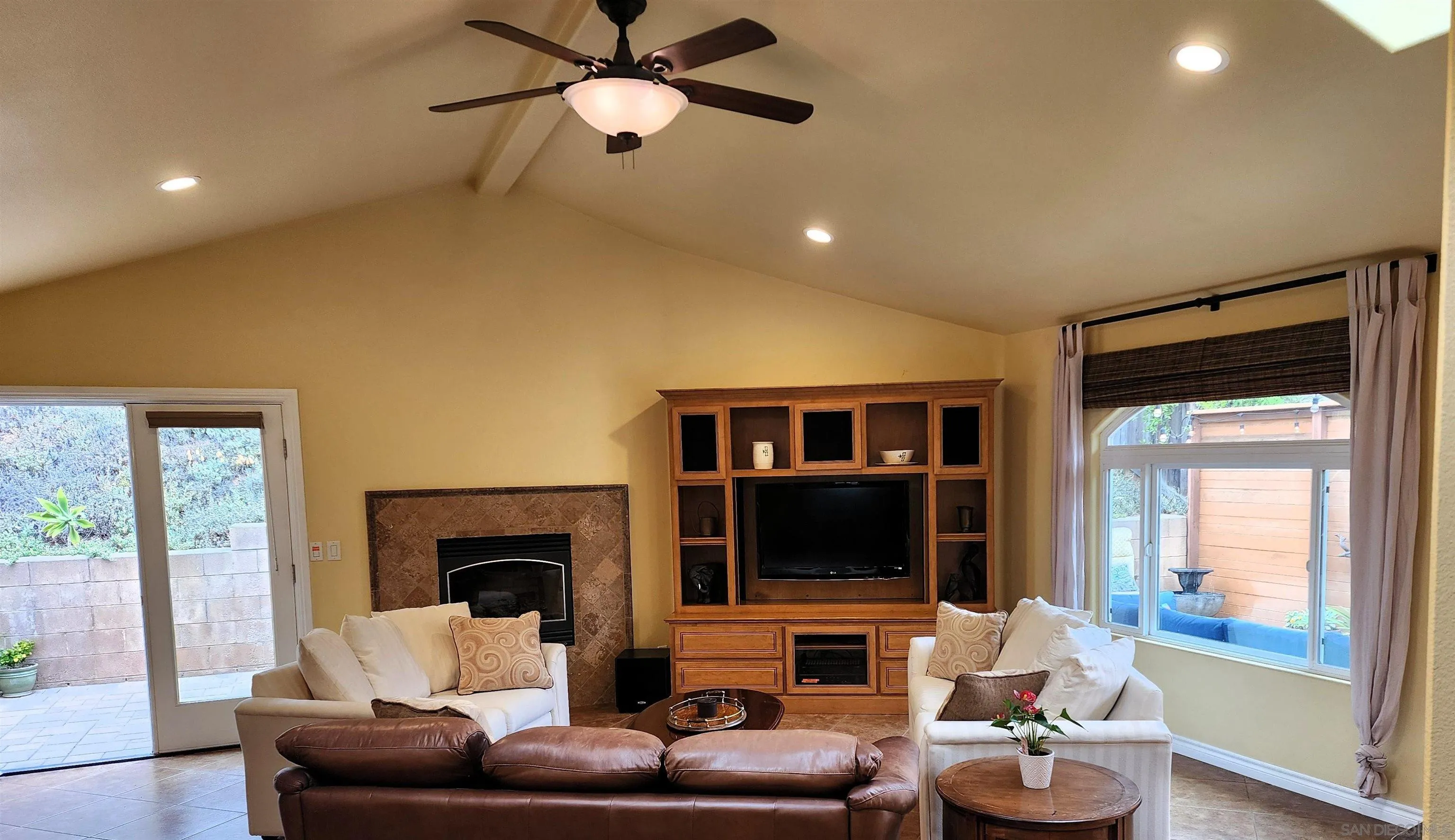 https://cdn.realtyfeed.com/cdn/127/250038075/b86dc49bce1ba94b5fd5c358d50da6e4.webp