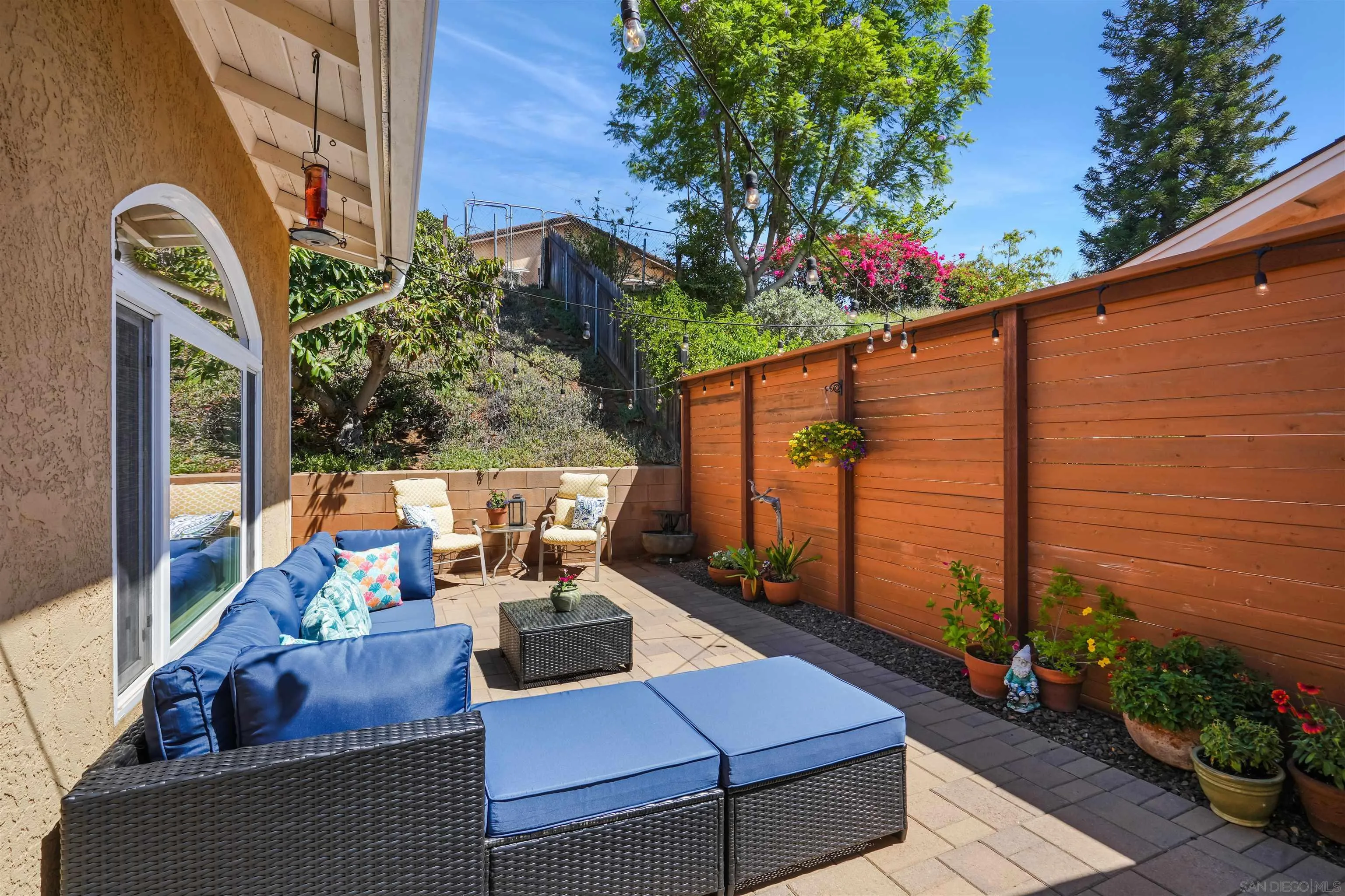 https://cdn.realtyfeed.com/cdn/127/250038075/b9e1da9ad9cc7be91fbad4e16c0801c3.webp