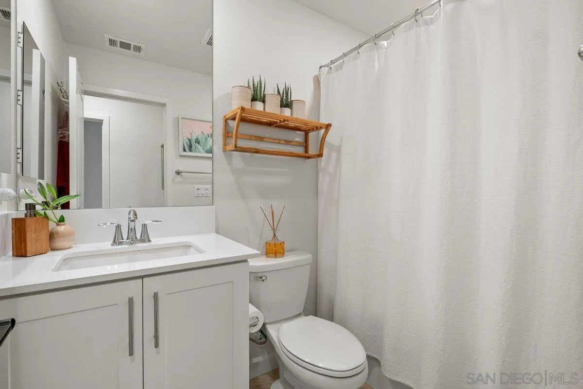 https://cdn.realtyfeed.com/cdn/127/250038081/04418f4dc2e7ba913190f1e23ac4aa7f.webp